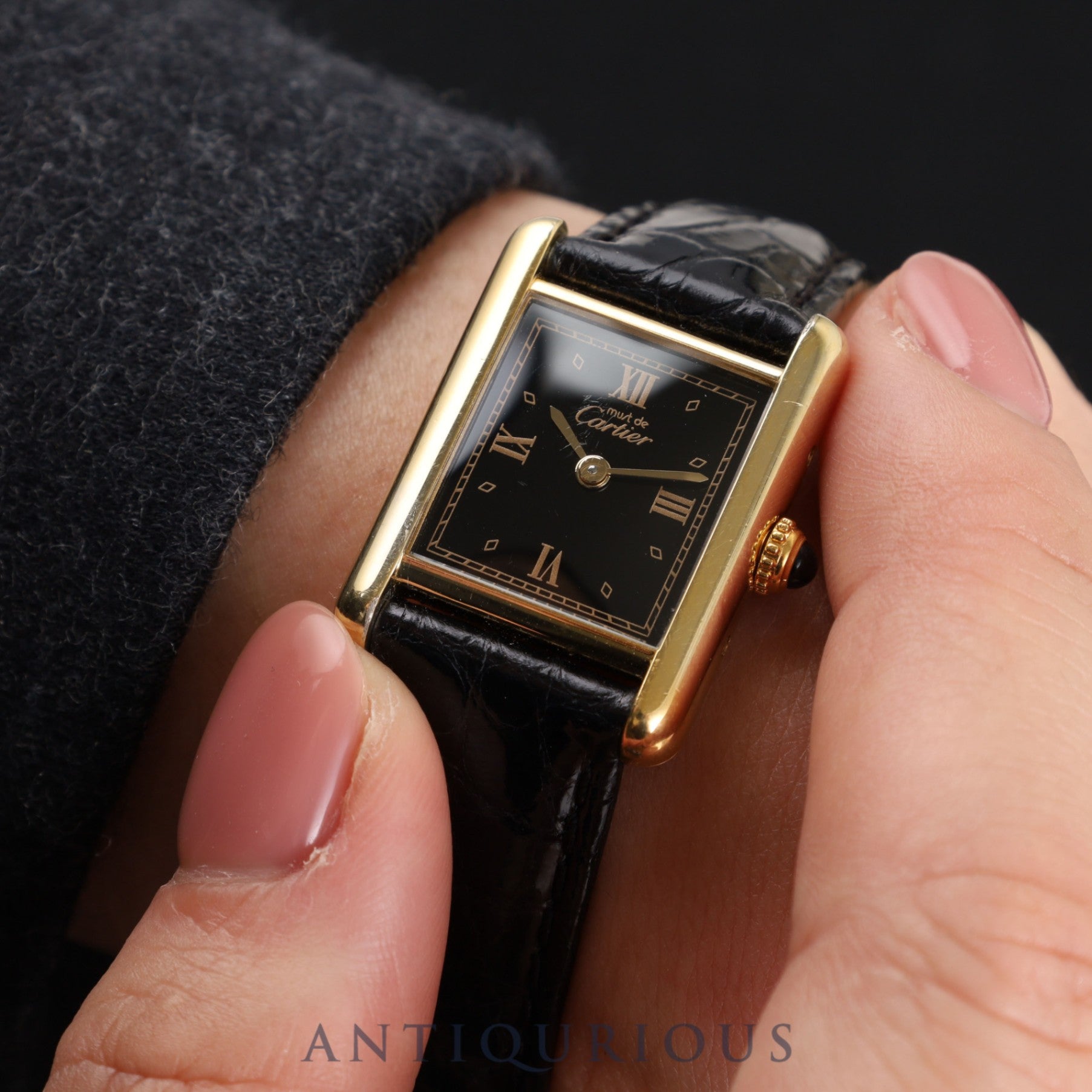 Cartier Must Tank SM 557051 Quartz SV925 Leather Genuine D-buckle (GP) Black Roman dial Repair details (February 2024) Complete service (full maintenance) completed at Cartier boutique