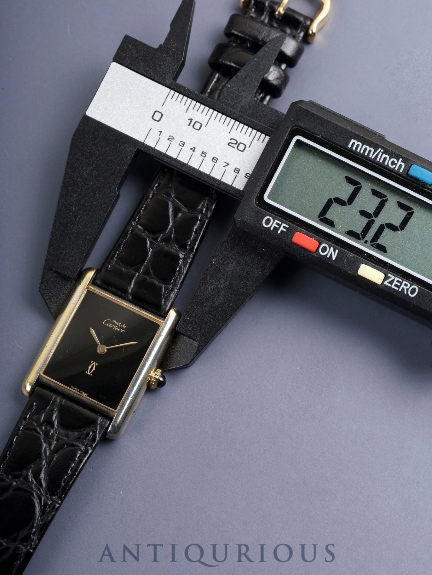 カルティエ マストタンク LM 手巻き SV925 革 純正ピンバックル（GP）オニキス文字盤（SWISS MADE表記）箱 冊子 純正レザーベルト付き カルティエブティックにてコンプリートサービス済み