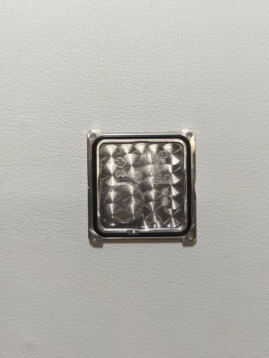 ピアジェ スクエア 85152  クォーツ Cal.- 750WG 革 純正ピンバックル（750WG）  ホワイトローマン文字盤（SWISS表記） オーバーホール済み
