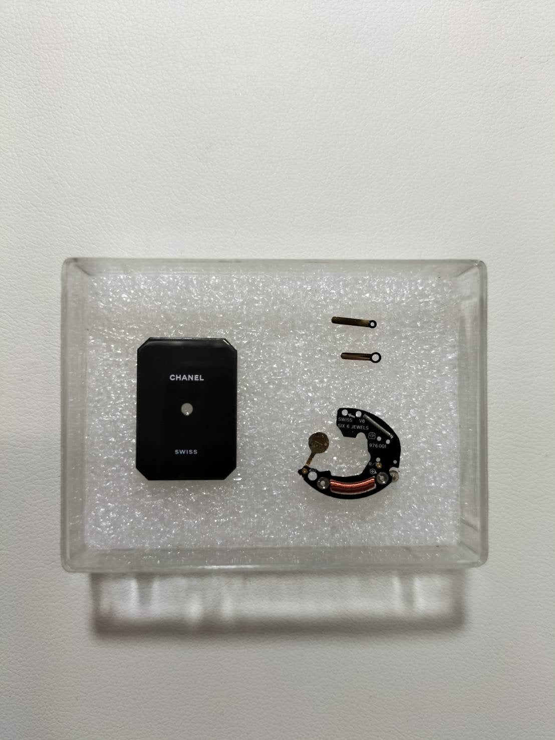 シャネル プルミエール M 4 83 01 1002 クォーツ Cal.976.001 GP 革/GP（Mサイズ）ブラック文字盤（SWISS表記）箱 冊子 保証書（1992年）オーバーホール済み