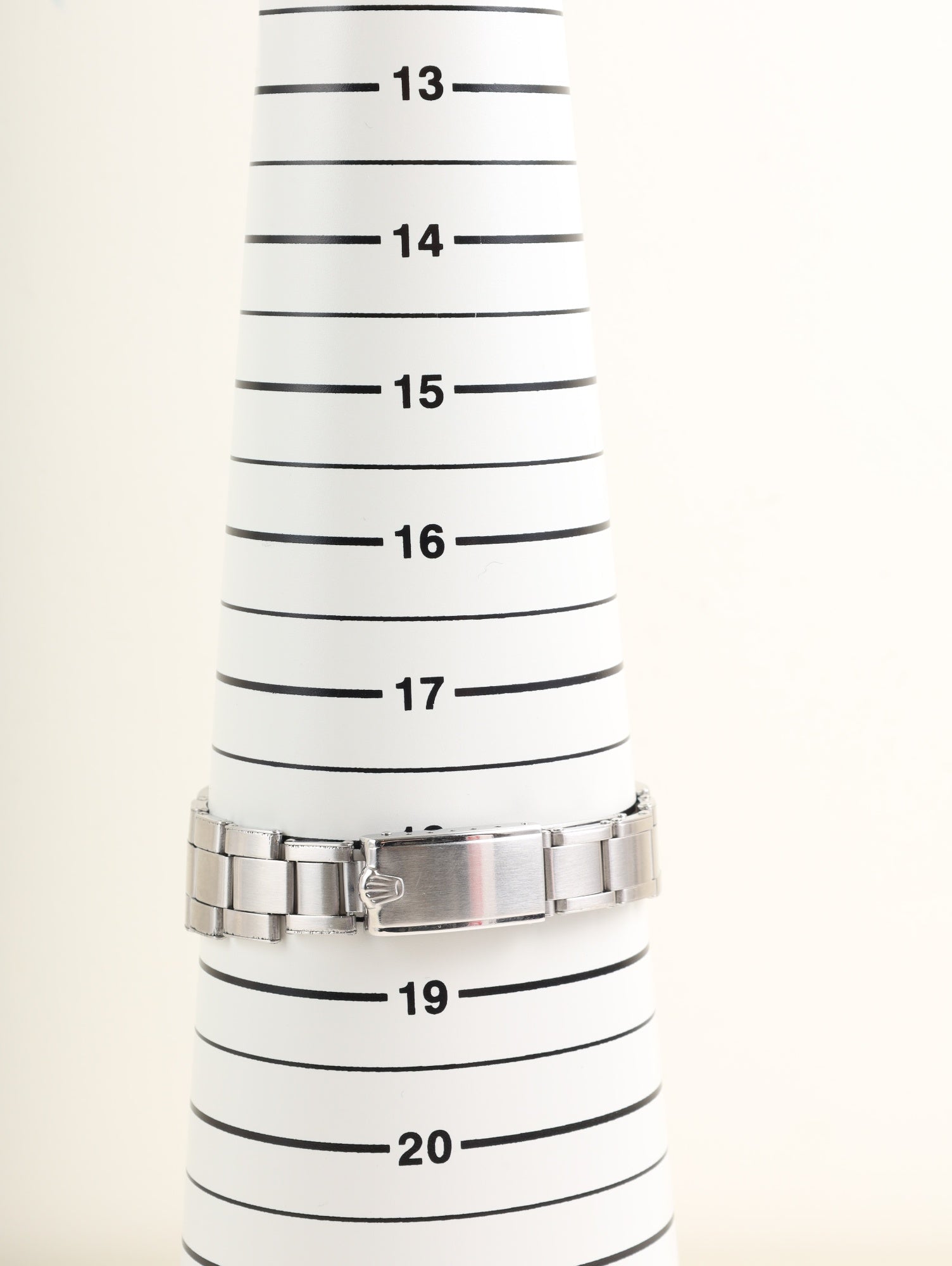 Rolex Oyster Perpetual Date 1500 Automatic Caliber 1570 Stainless Steel Silver Dial No. 23 (1967) Overhauled