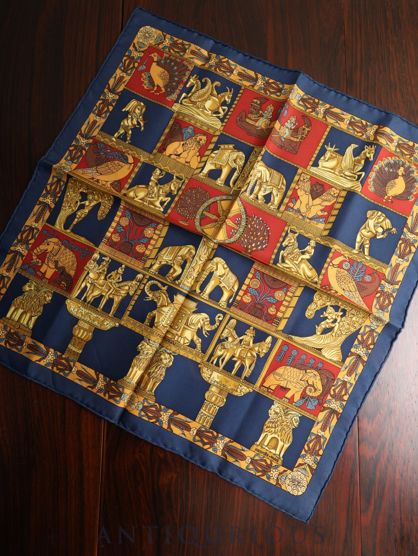 エルメス スカーフ カレ45 TORANA 塔門 SILK100％