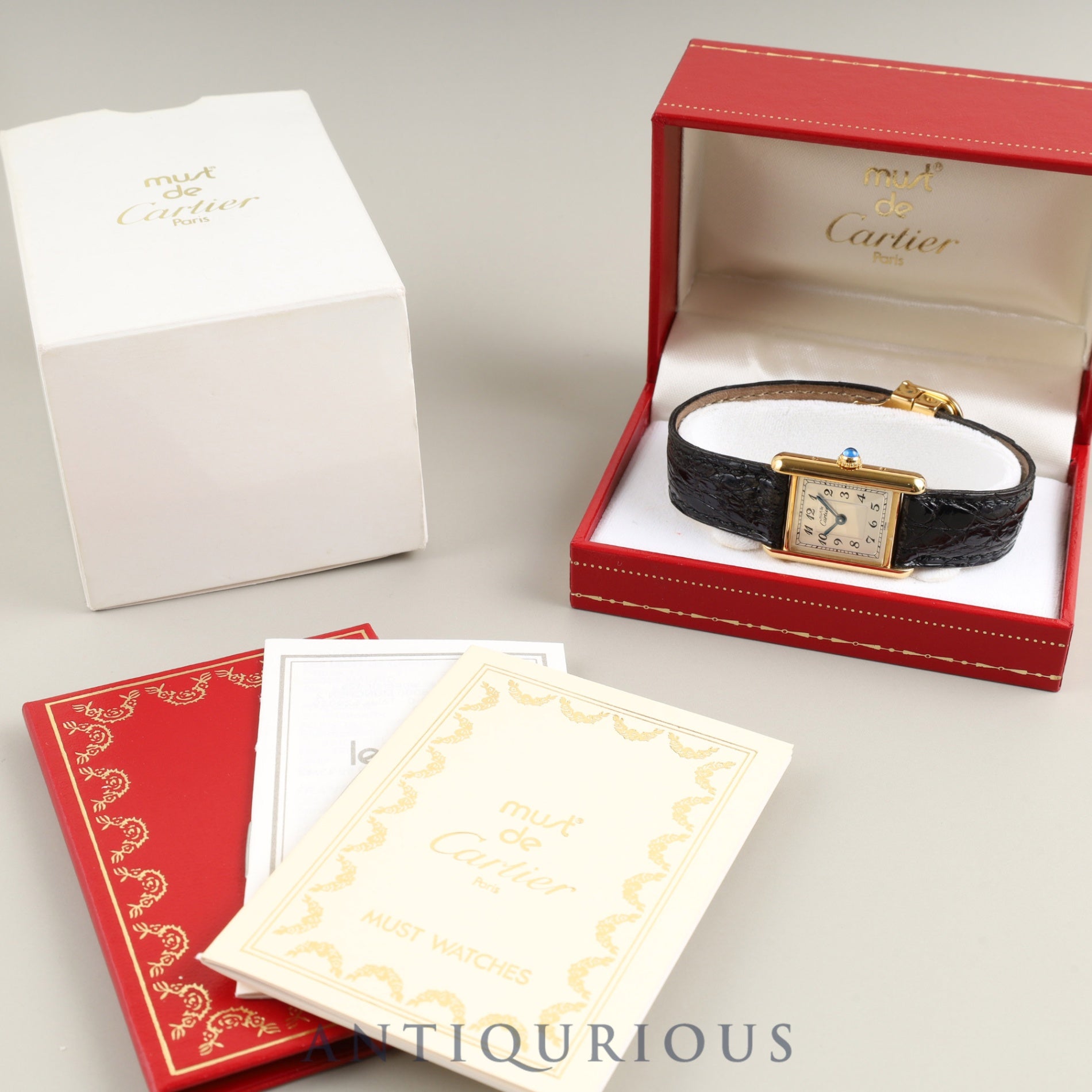 美品　リペア済 カルティエ マスト ビンテージ レザー 赤ベルト金属バックル 美品 リペア済 カルティエ マスト ビンテージ レザー 赤ベルト
