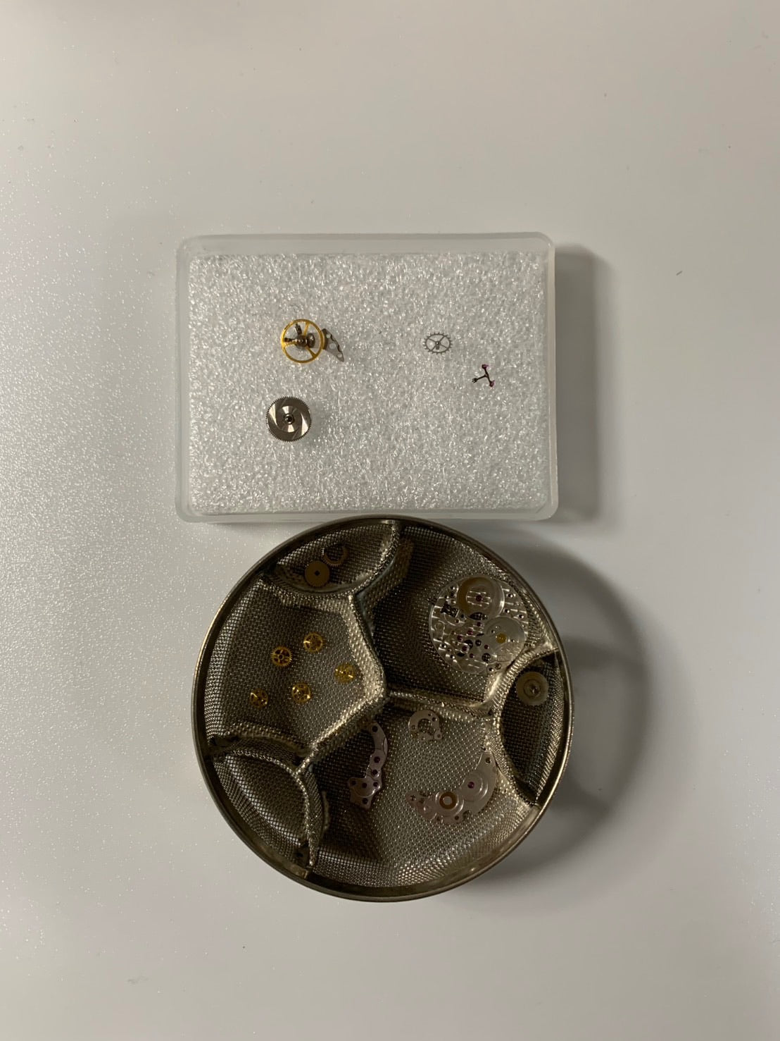 カルティエ タンク バスキュラント LM W1011358 / 2390 手巻き Cal.061 SS 革 純正ピンバックル（SS） ホワイトローマン文字盤 箱 保証書 オーバーホール済み