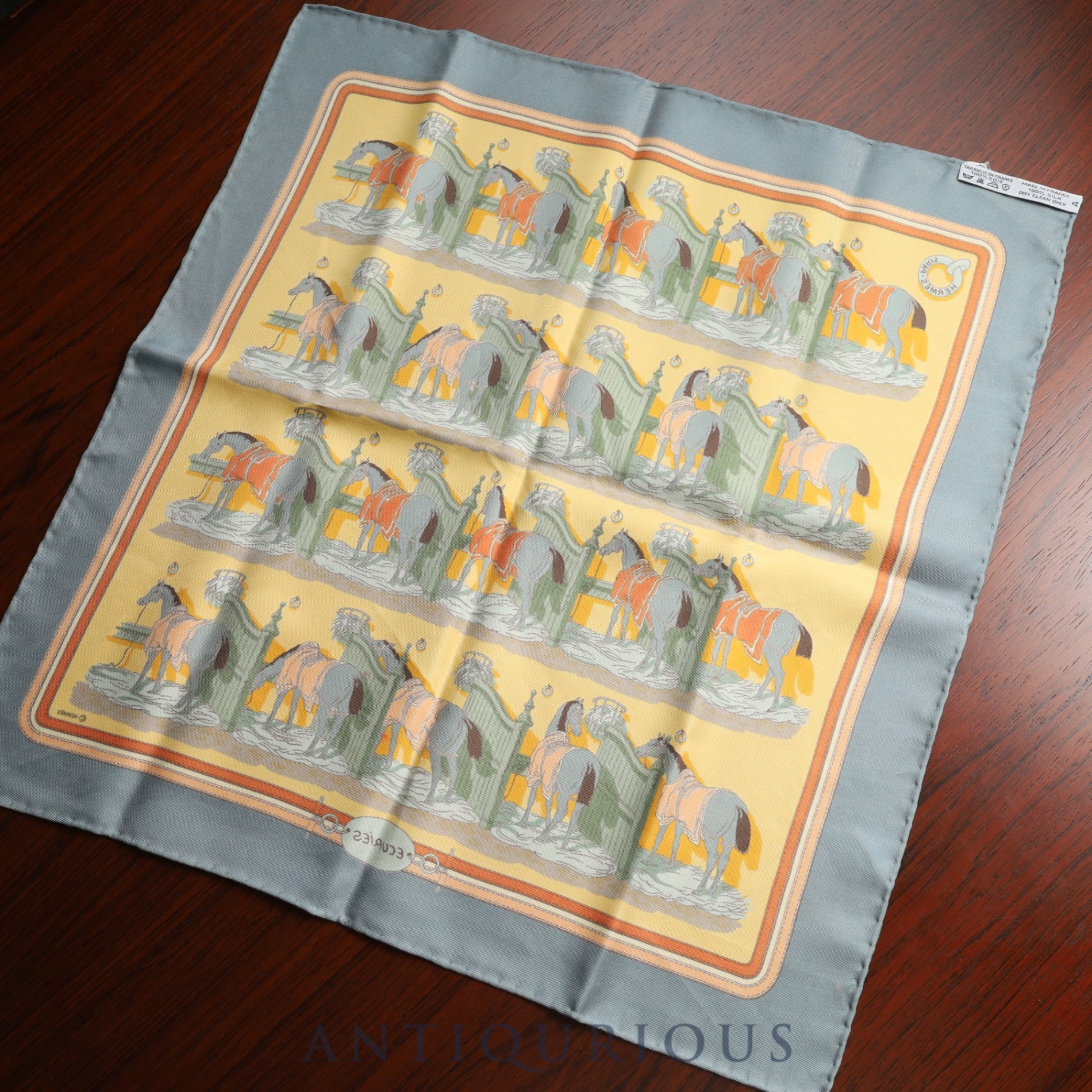 エルメス スカーフ  カレ45 厩舎 SILK100%