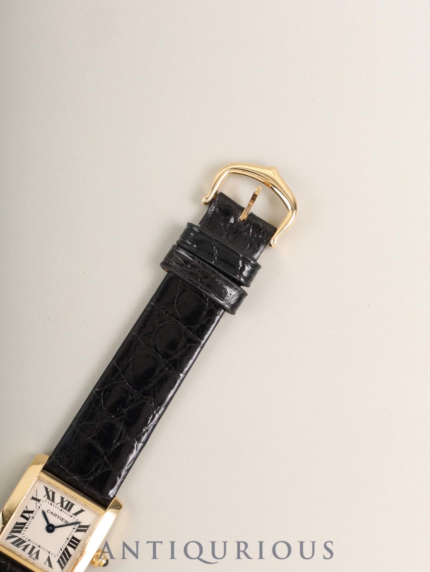 カルティエ タンクフランセーズ SM W5000256 / 1820 クォーツ Cal.- 18K 750YG 革 純正ピンバックル（750YG）ホワイトローマン文字盤（SWISS表記）箱 保証書（詳細無記載）純正レザーベルト付き カルティエブティックにてコンプリートサービス済み