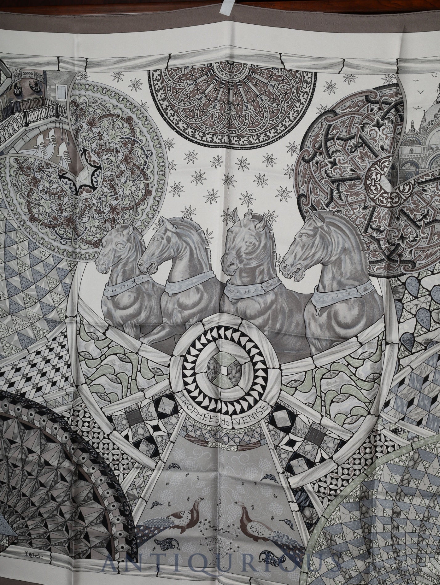 Hermès Scarf Carre 90 TROPHEES de VENISE Trophies of Venice 100% Silk