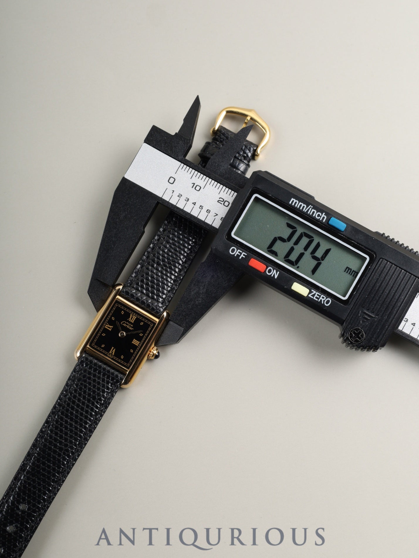 カルティエ マストタンク SM 557051 クォーツ Cal.057 SV925 革 純正尾錠（GP）ブラック飛びローマン文字盤（SWISS表記） オーバーホール済み