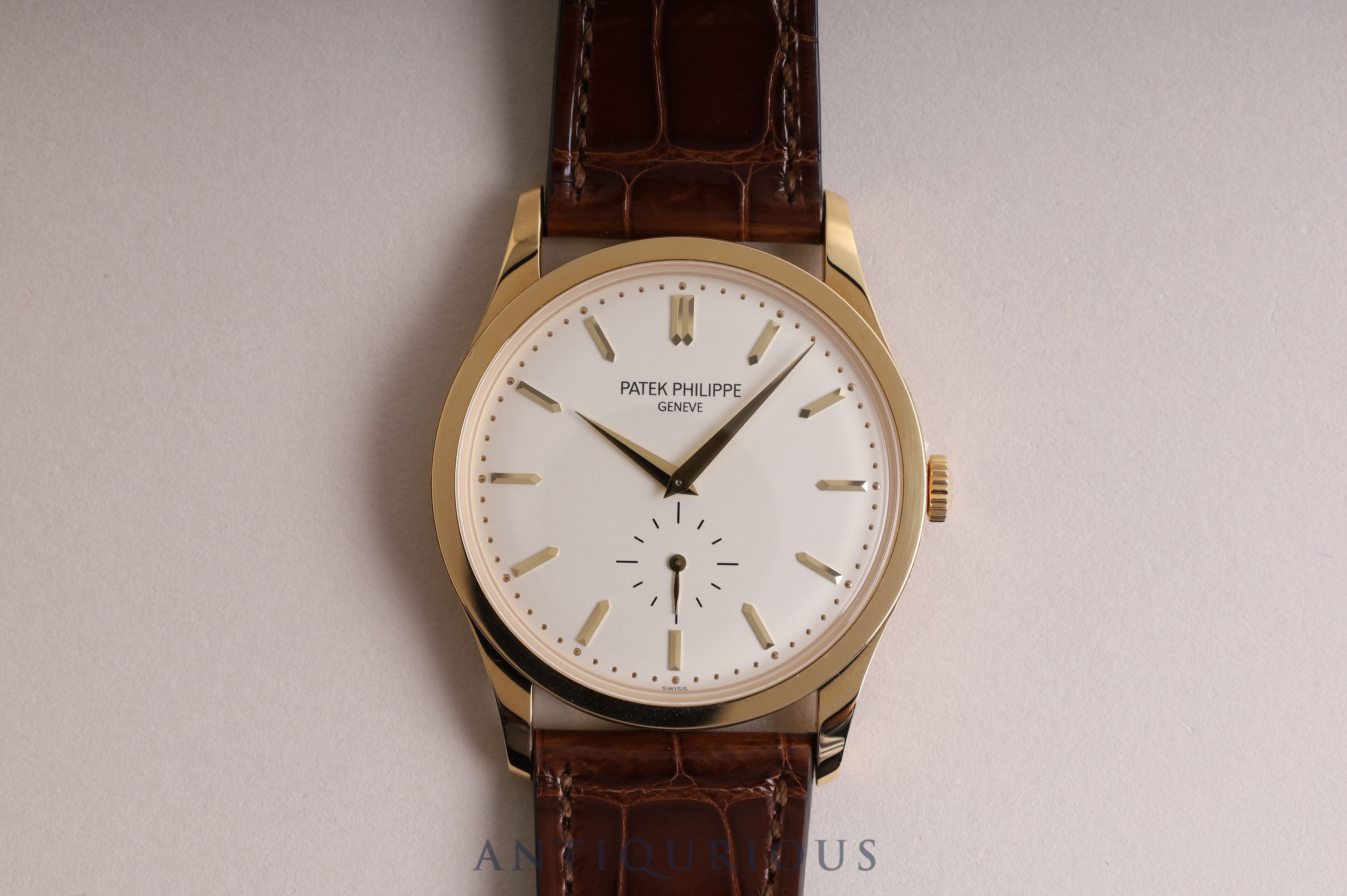 Patek Philippe Calatrava 5196J-001