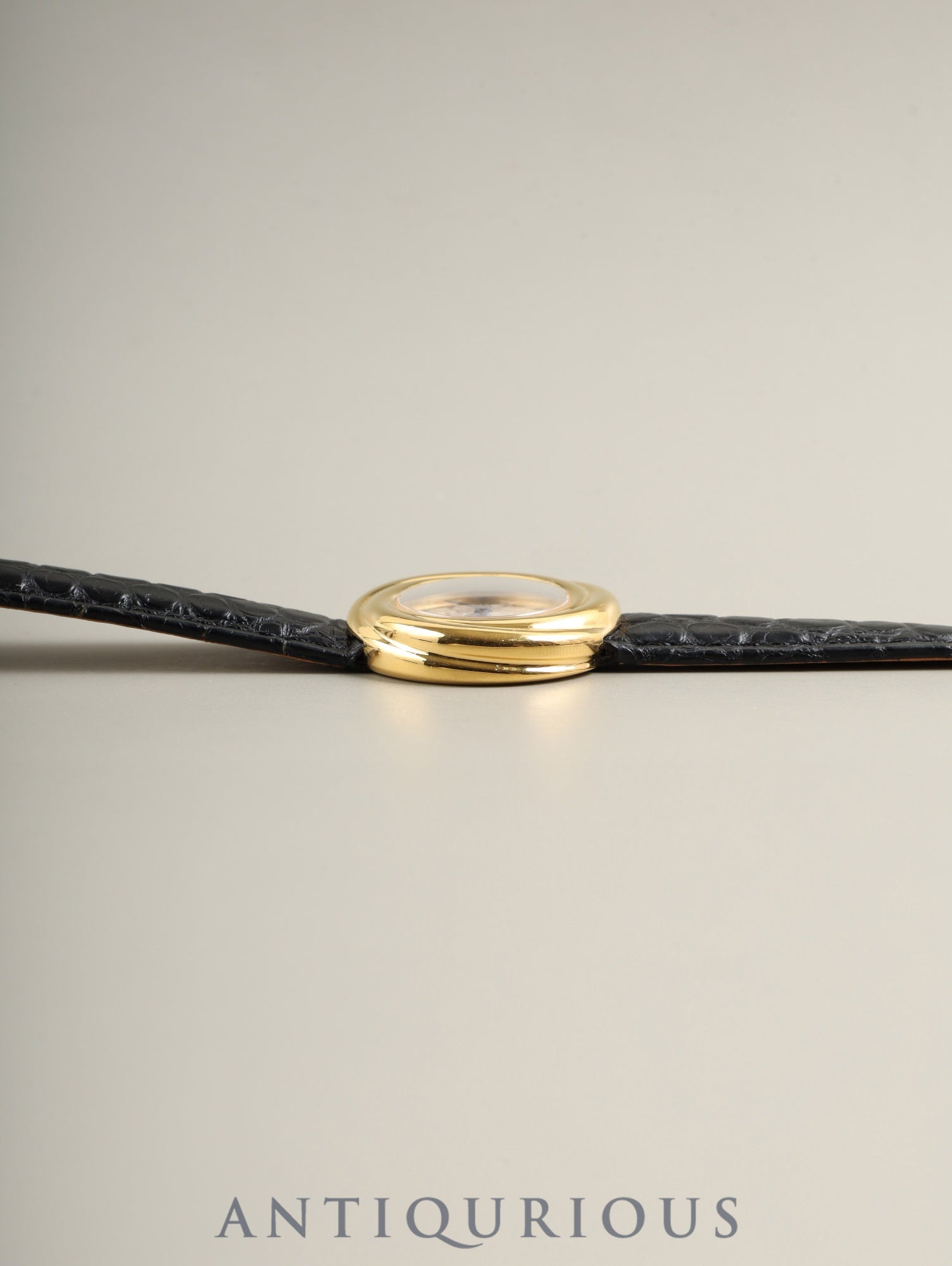 Cartier Must Trinity W1010644 / 2735 Quartz SV925 Leather with original buckle (GP), silver Roman dial, box, warranty (1999), booklets, tag, and original leather strap. Complete service performed at Cartier boutique.