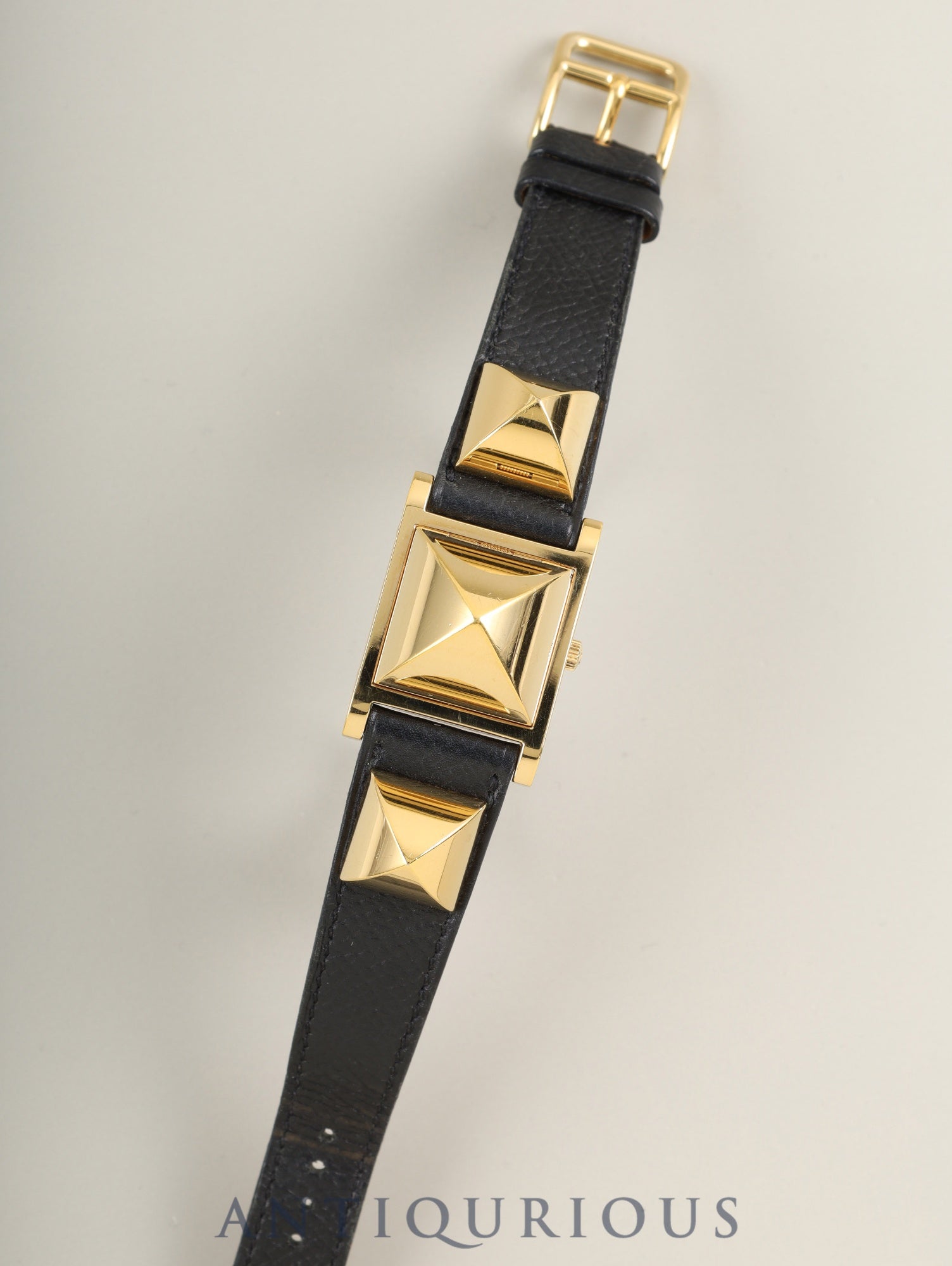 エルメス メドール 11.01 クォーツ Cal.976.001 GP 純正革ベルト（◯Y刻印：1995年） 純正ピンバックル（GP） ホワイト文字盤 箱 冊子 タグ 保証書（1995年）オーバーホール済み