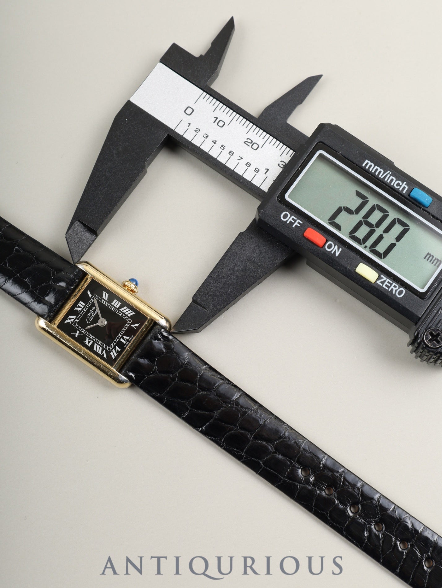 カルティエ マストタンク SM 手巻き SV925 革 純正ピンバックル（GP） ブラックローマン文字盤（SWISS MADE表記）国際永久保証書（1984年） オーバーホール済み