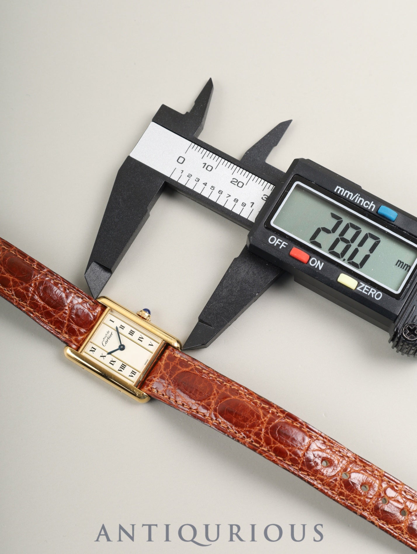 Cartier Must Tank SM W1003053 / 5057001 Quartz Cal.- SV925, genuine leather strap, genuine pin buckle (GP), straight Roman dial (SWISS表記), box, booklet. Complete service completed at Cartier boutique.