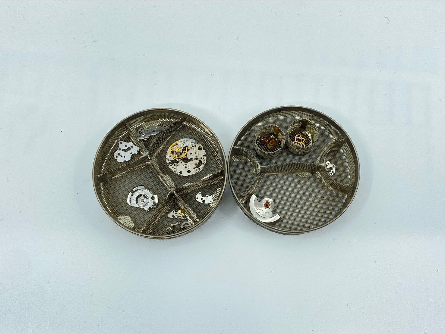 Cartier Santos Octagon LM 2965 Automatic Cal. 2671 Stainless Steel/Stainless Steel White Roman Dial Box Booklet International Lifetime Warranty (1983) Overhauled