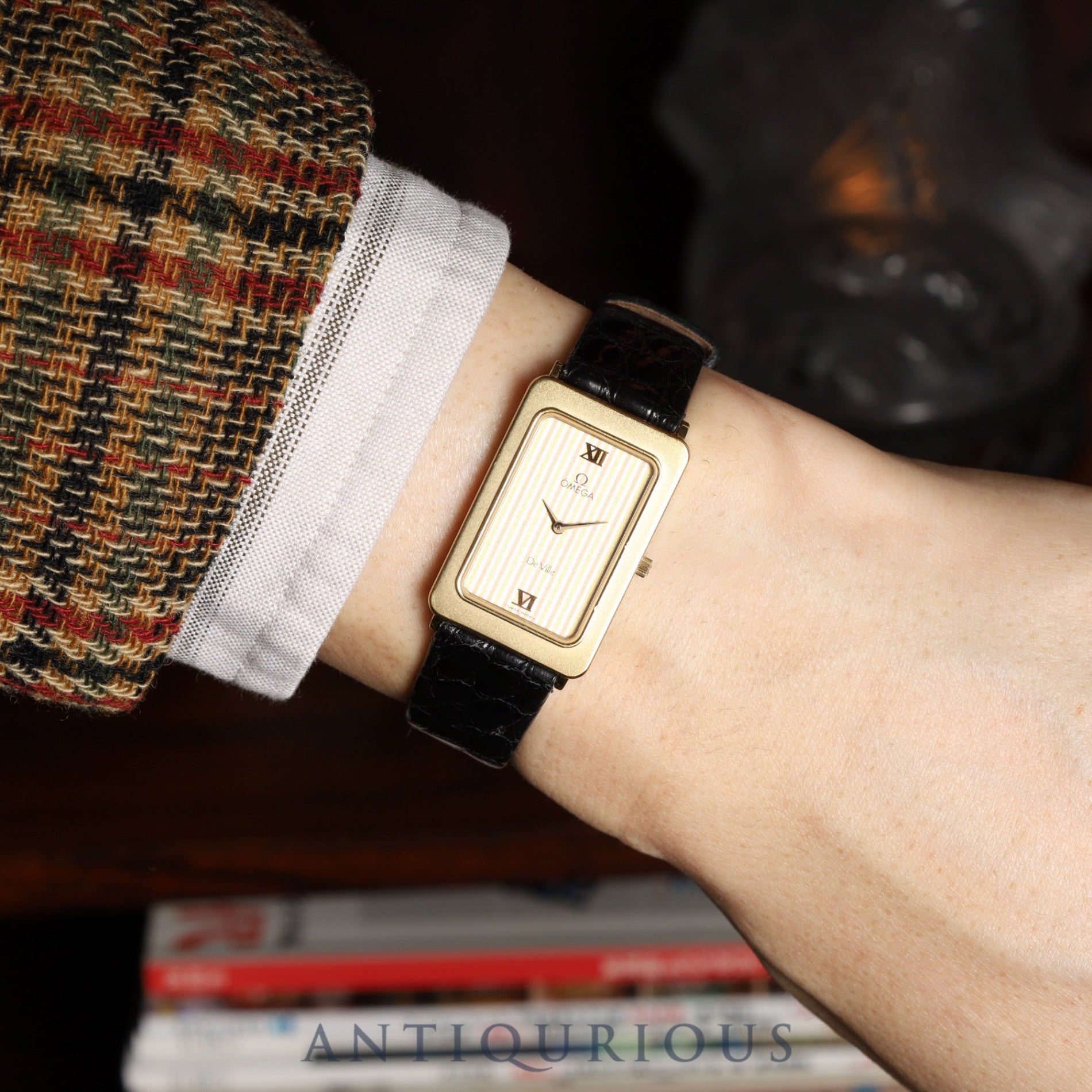 オメガ デ・ヴィル 195.0051 クォーツ Cal.1455 GP 革 社外尾錠（GP）ゴールドストライプ文字盤 オーバーホール済み