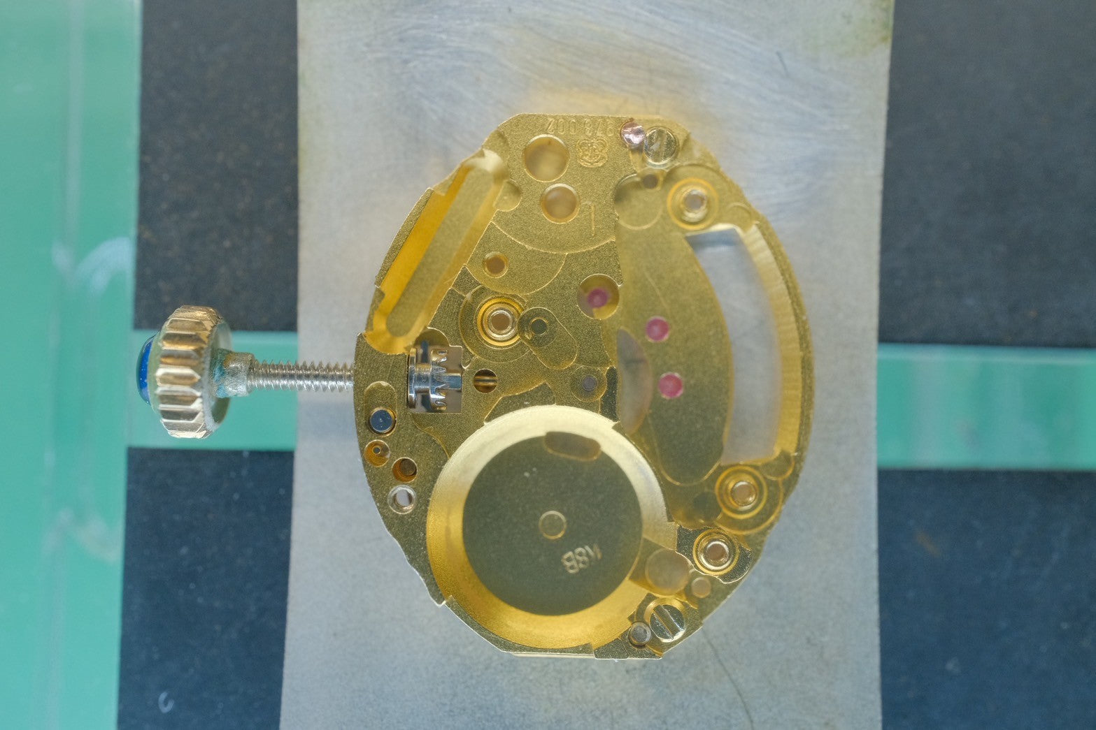 ティファニー クラシック カーブド タンク クォーツ Cal.7978.002 18K 革 純正尾錠（GP） ホワイト文字盤 オーバーホール済み