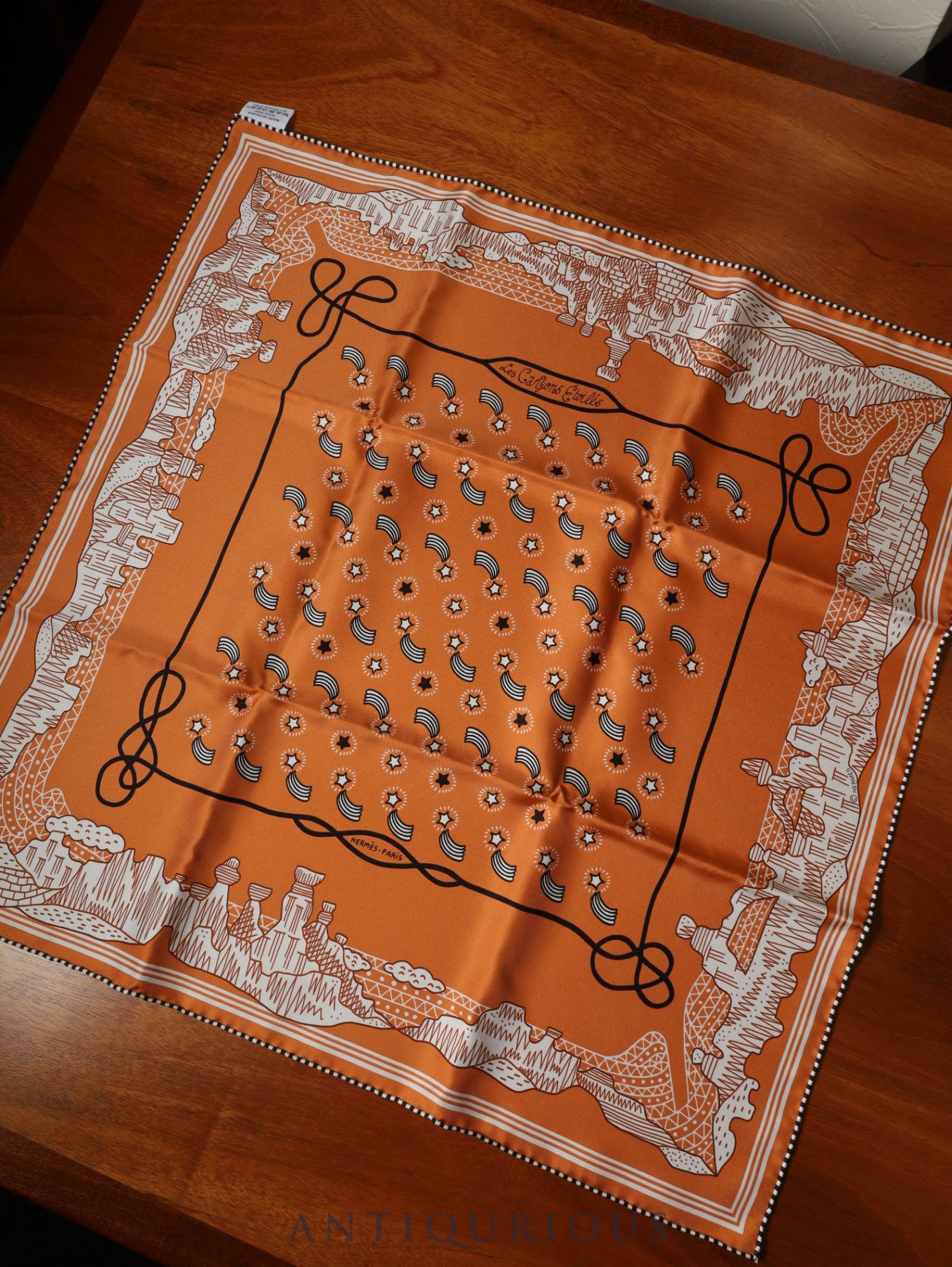 エルメス スカーフ カレ55 峡谷から星たちへ SILK100% 箱