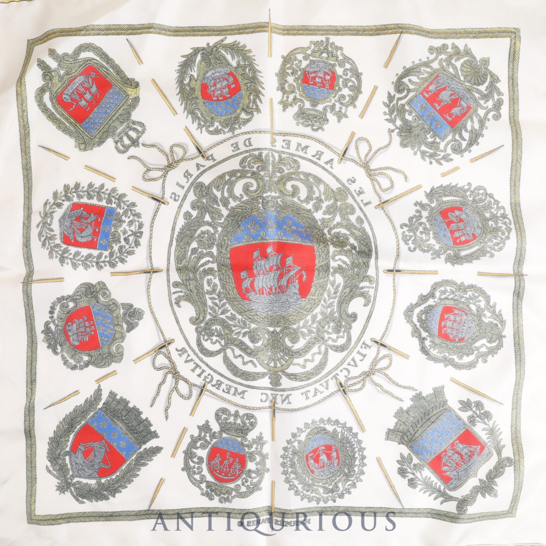 Hermes scarf Carré 45 Paris coat of arms A weapon that will never sink, even if it floats 100% SILK