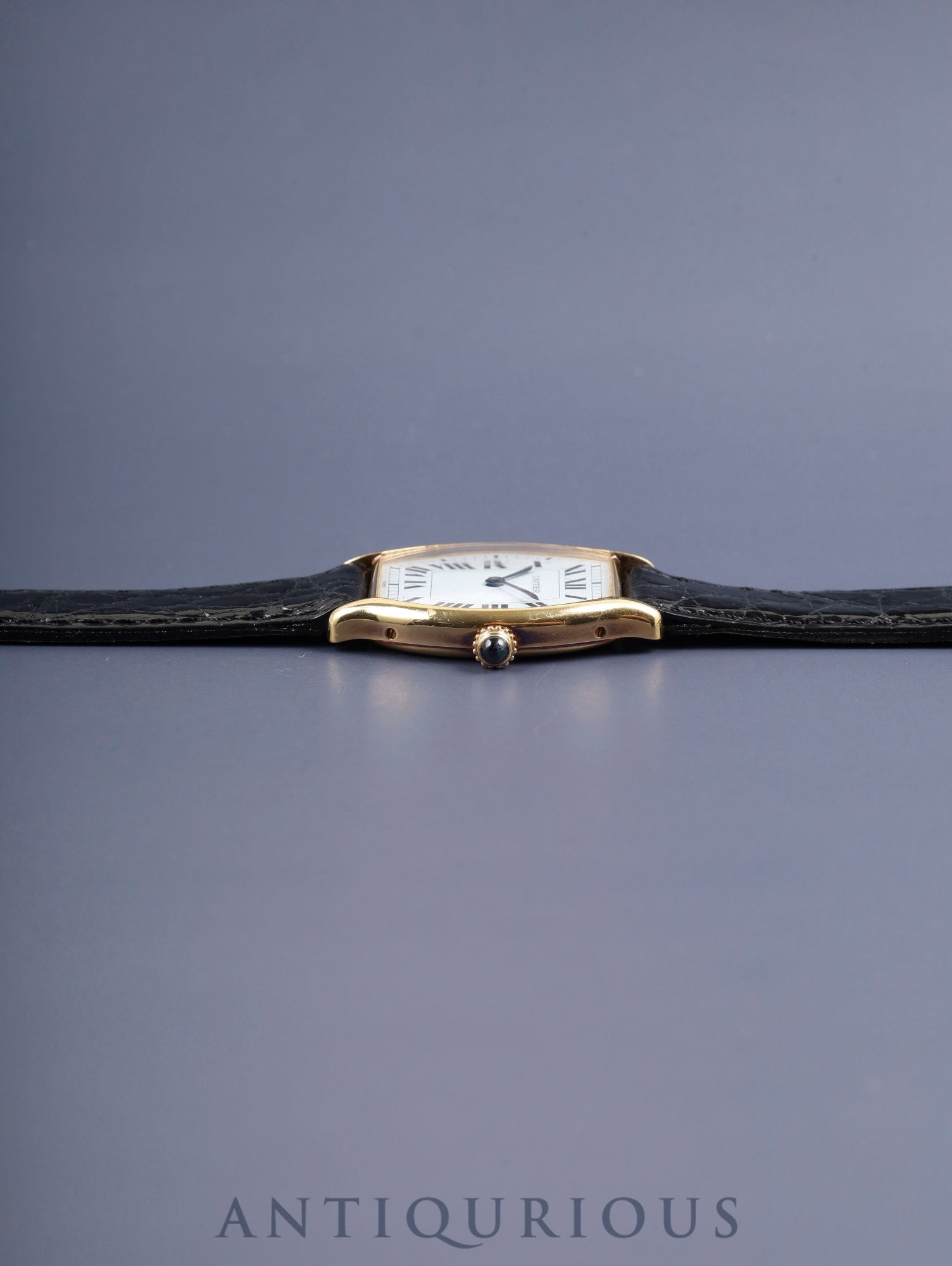 カルティエ トーチュ LM 10712 手巻き Cal.7001（プゾー）750YG 革 純正尾錠（750YG）ホワイトローマン文字盤（PARIS表記）  純正革ベルト オーバーホール済み