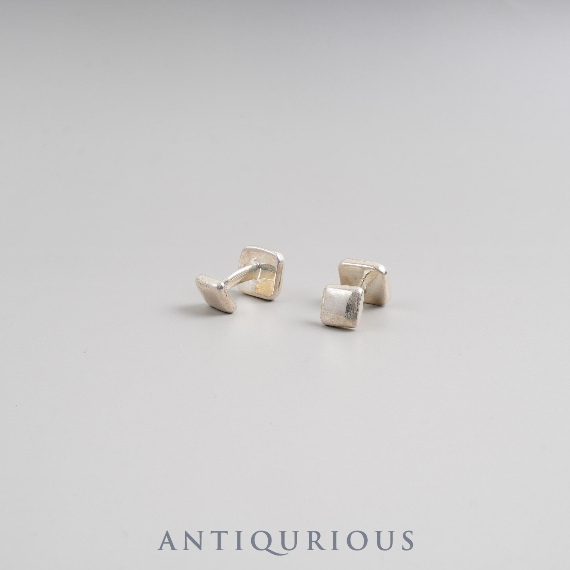 ティファニー カフリンクス スターリングシルバー 1999刻 箱 冊子 保存袋