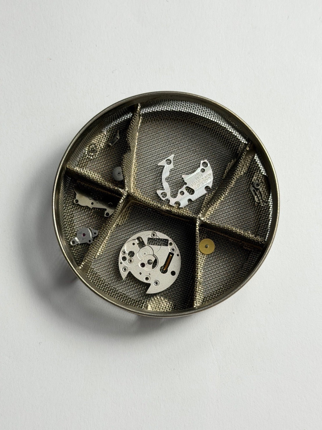カルティエ サントス ガルベ SM 1565 クォーツ Cal.157 SS SS アイボリーローマン文字盤（SWISS MADE表記）保証書（2003年）オーバーホール済み