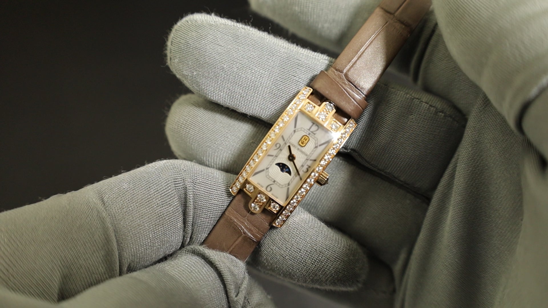 Harry Winston Avenue Avenue C Mini Moonphase AVCQMP16RR001 Quartz