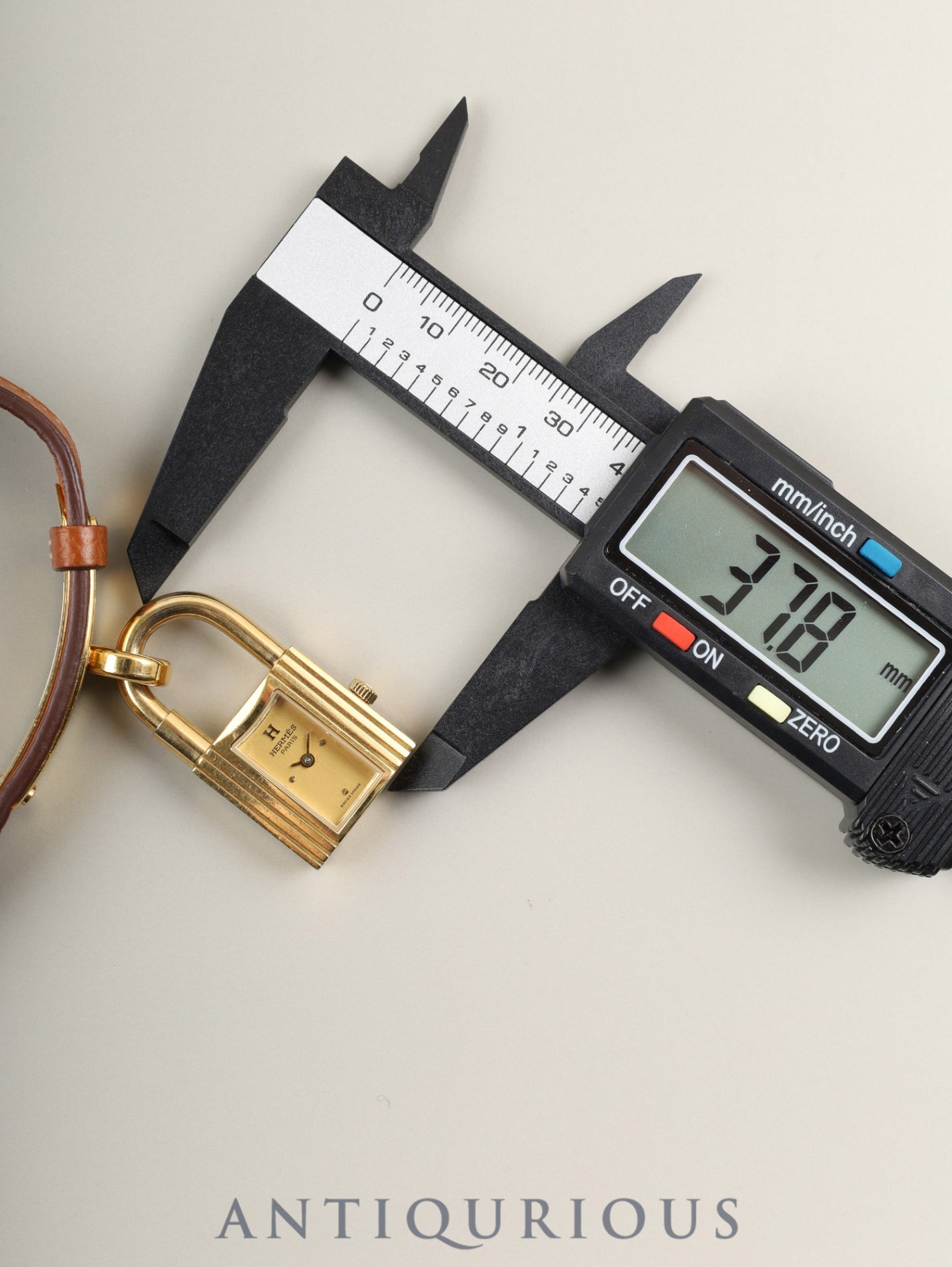 エルメス ケリーウォッチ KE1.210 クォーツ GP 純正革ベルト（D刻印：2019年） 純正尾錠（GP）シャンパン文字盤 箱 ケース 冊子 保証書（2022年） オーバーホール済み