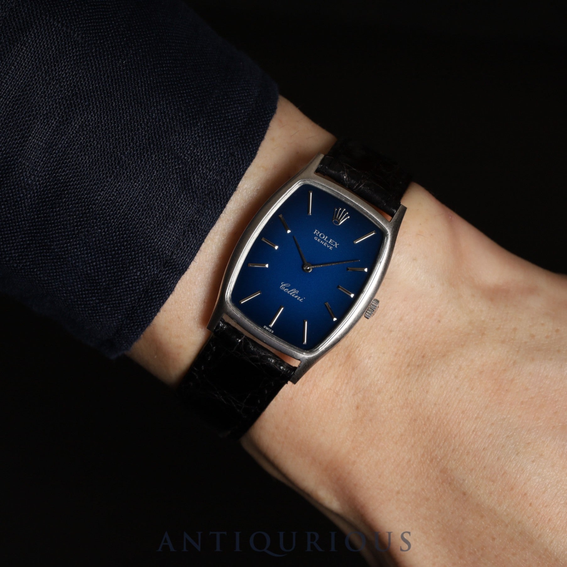 Rolex CELLINI 3807 Manual Winding Caliber 1601 18K Leather Strap with Genuine Stainless Steel Buckle Blue Gradient Dial 26x37mm 38 Series (1973) Overhauled