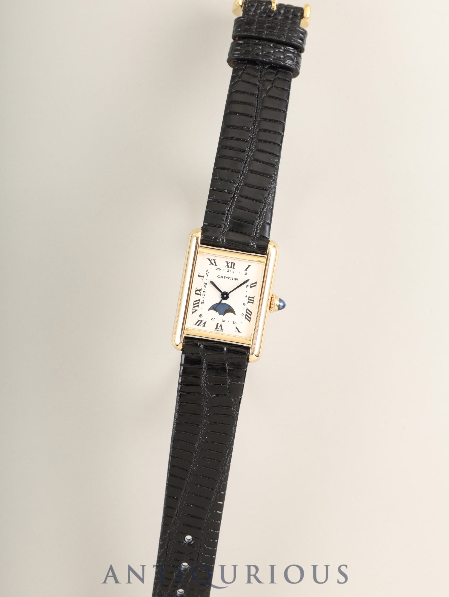 カルティエ タンクルイカルティエ MM ムーンフェイズ W1500851/8190 クォーツ 18K 革 純正ピンバックル（GP）アイボリーローマン文字盤（SWISS表記）カルティエブティックにてコンプリートサービス済み