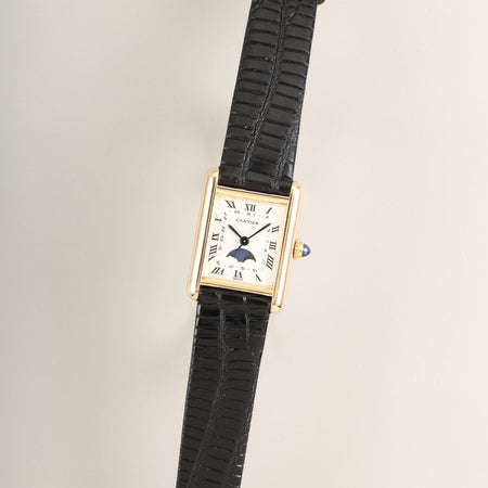 カルティエ タンクルイカルティエ MM ムーンフェイズ W1500851/8190 クォーツ 18K 革 純正ピンバックル（GP）アイボリーローマン文字盤（SWISS表記）カルティエブティックにてコンプリートサービス済み