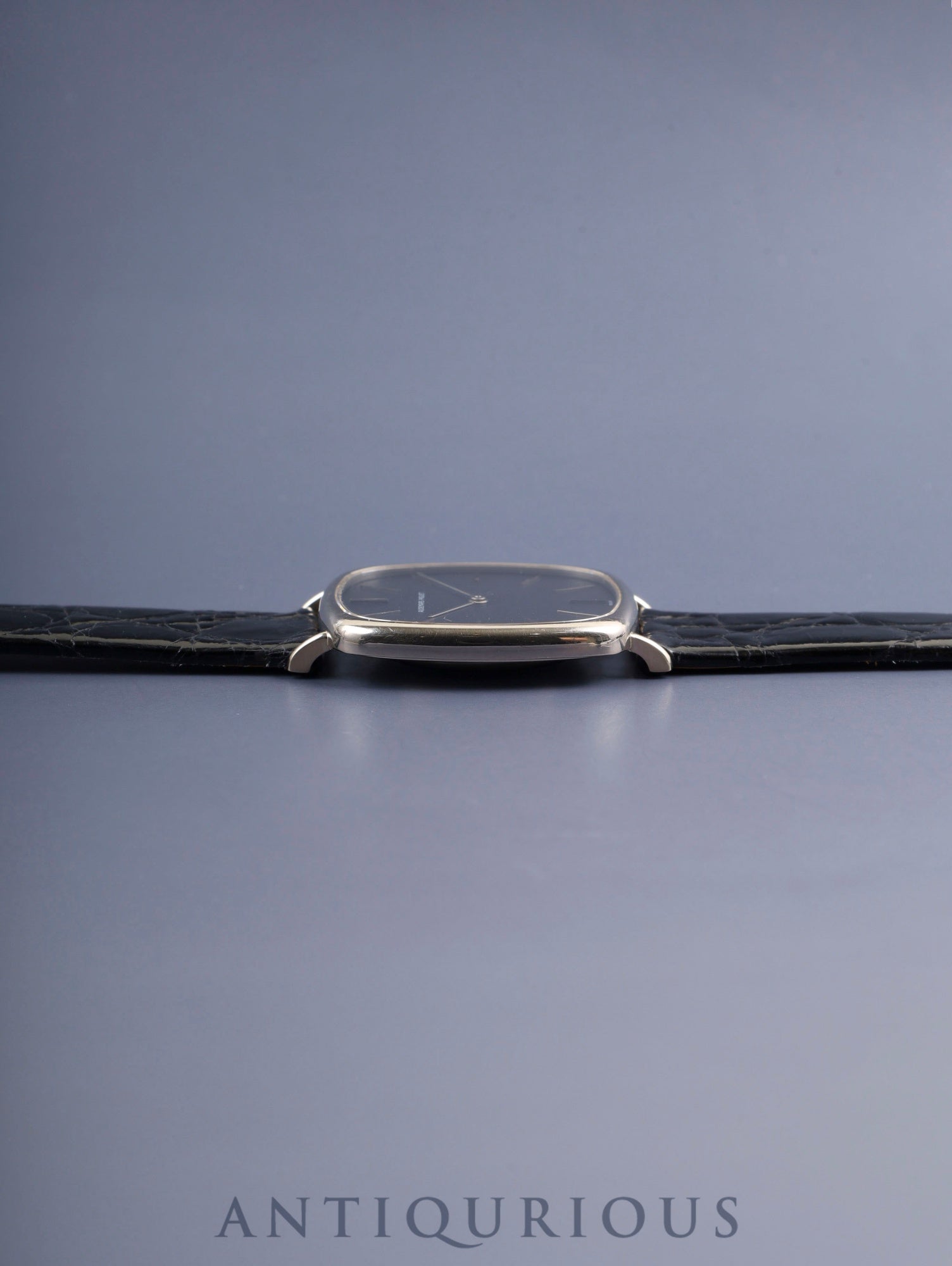 オーデマ・ピゲ スクエアケース 5410 手巻 Cal.2001/1A 750WG 革 純正ピンバックル（750WG）ネイビー文字盤 ケース 保証書（1976年）オーバーホール済み