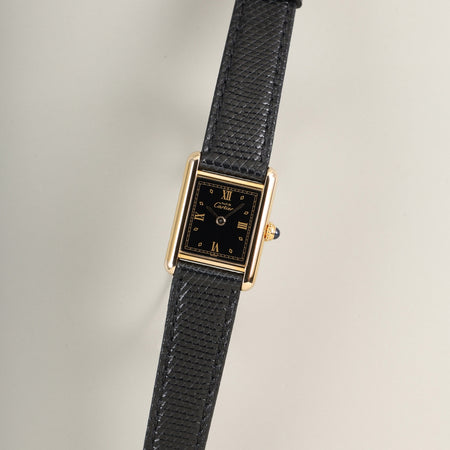 カルティエ マストタンク SM 557051 クォーツ Cal.057 SV925 革 純正尾錠（GP）ブラック飛びローマン文字盤（SWISS表記） オーバーホール済み