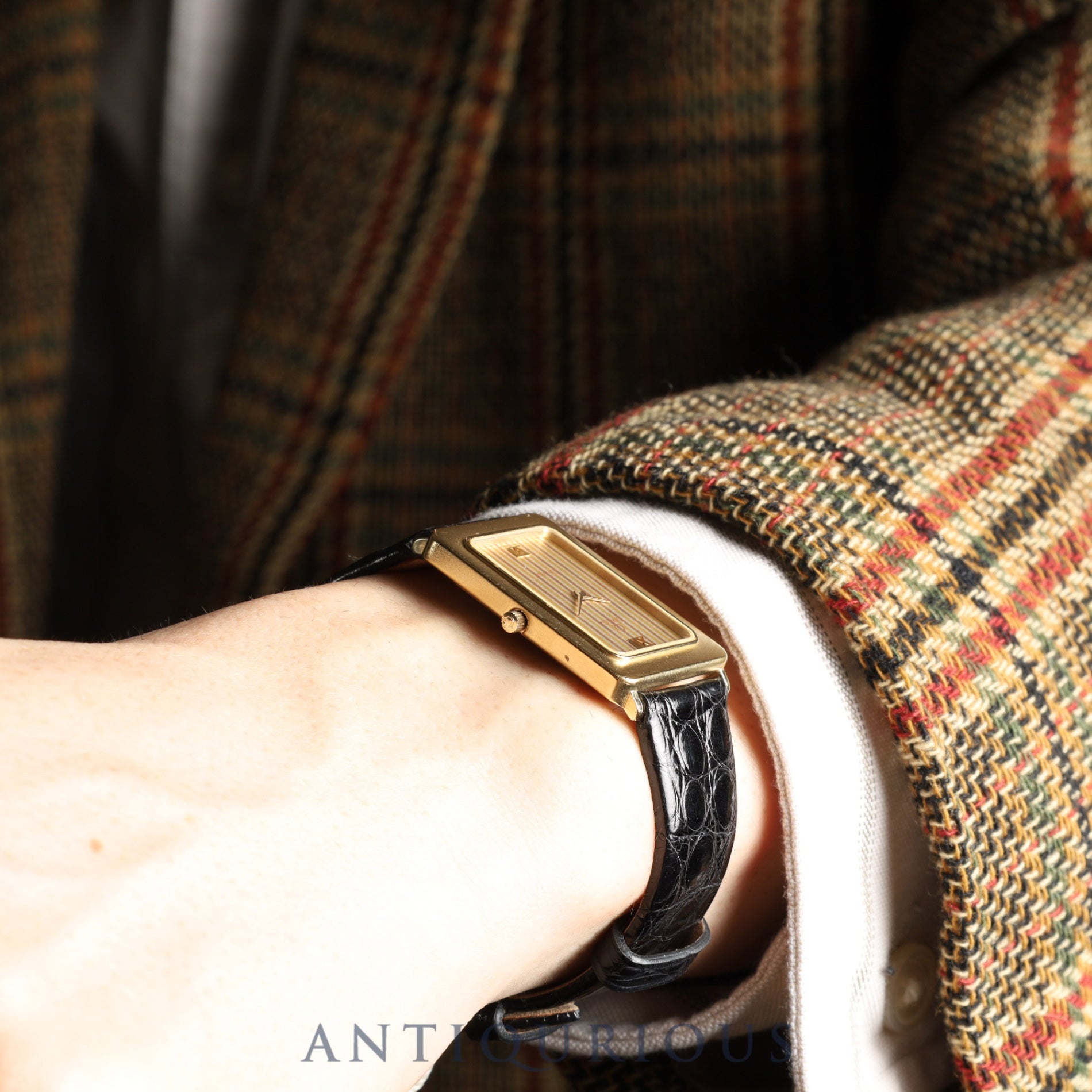 オメガ デ・ヴィル 195.0051 クォーツ Cal.1455 GP 革 社外尾錠（GP）ゴールドストライプ文字盤 オーバーホール済み