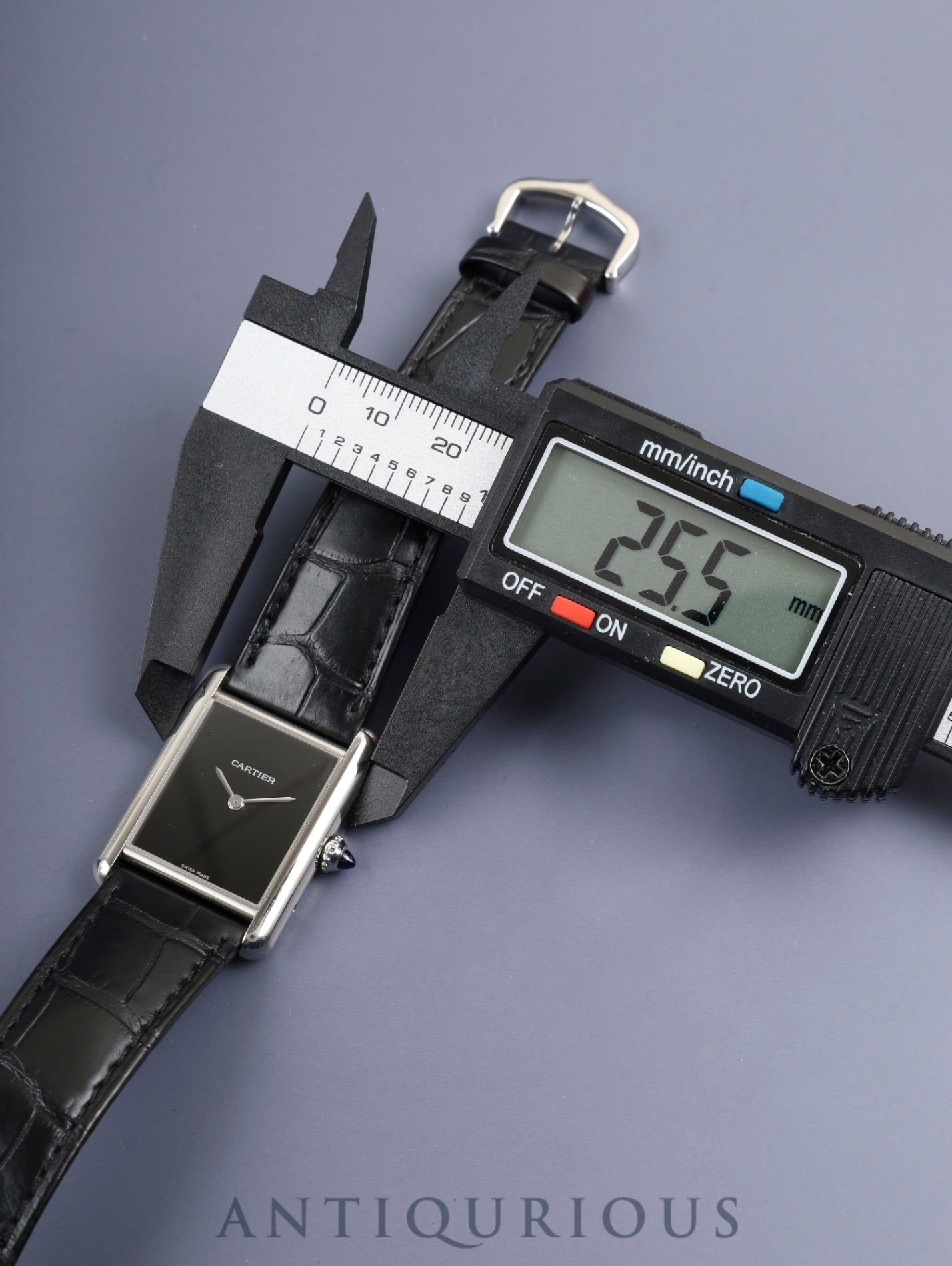 カルティエ タンクマスト LM WSTA0072 / 4323 クォーツ Cal.- SS 純正革ベルト 純正ピンバックル（SS）ブラック文字盤（SWISS MADE表記） 箱 保証書（2024年）