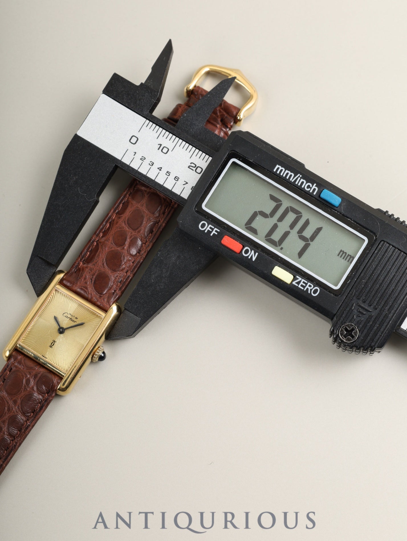カルティエ マストタンク SM 3 手巻き Cal.78-1 SV925 革 純正ピンバックル（GP）サンレイ文字盤（SWISS表記） 箱 冊子 保証書（1983年 / 個人名あり）オーバーホール済み 新品仕上げ済み