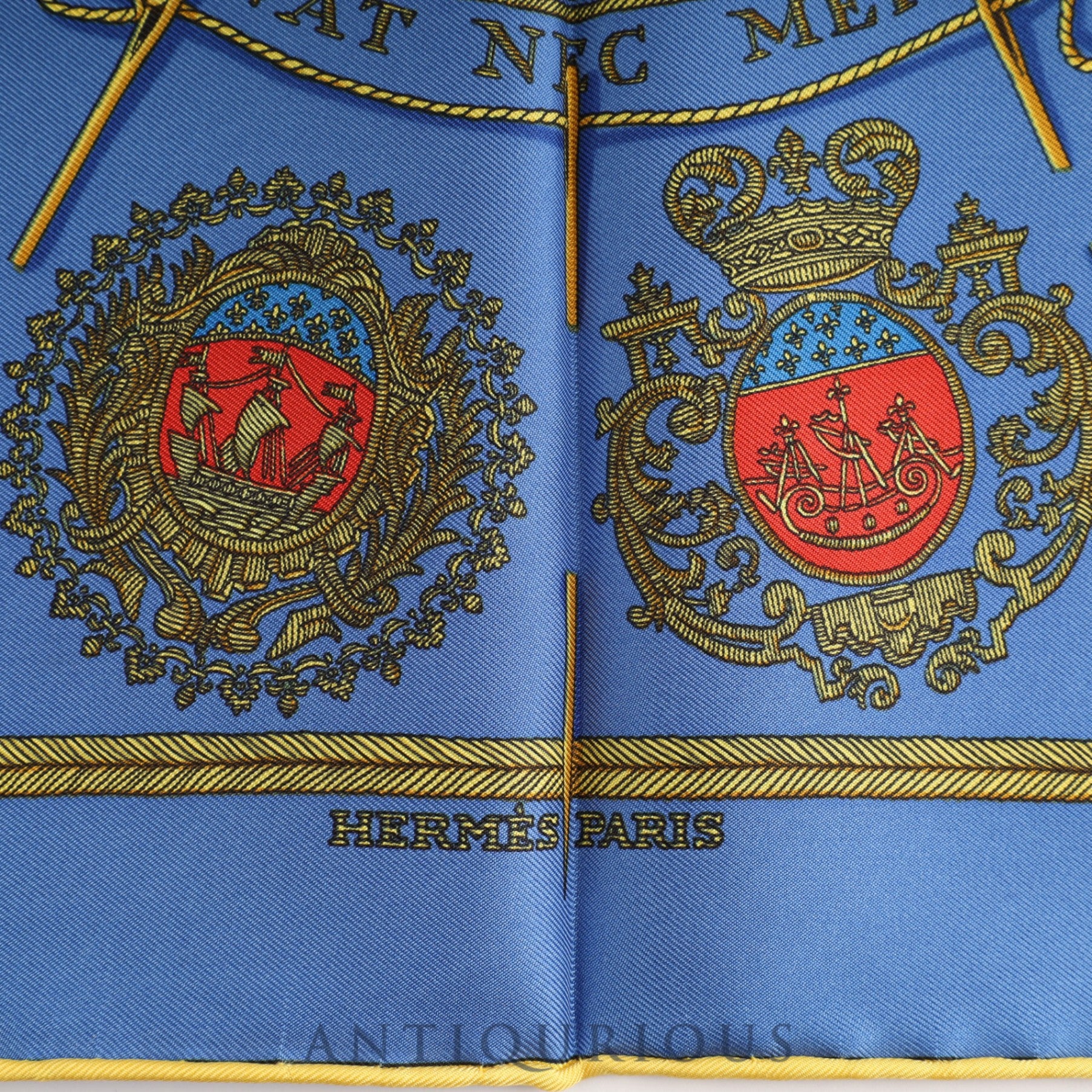 Hermes scarf Carré 45 Paris coat of arms A weapon that will never sink, even if it floats 100% SILK