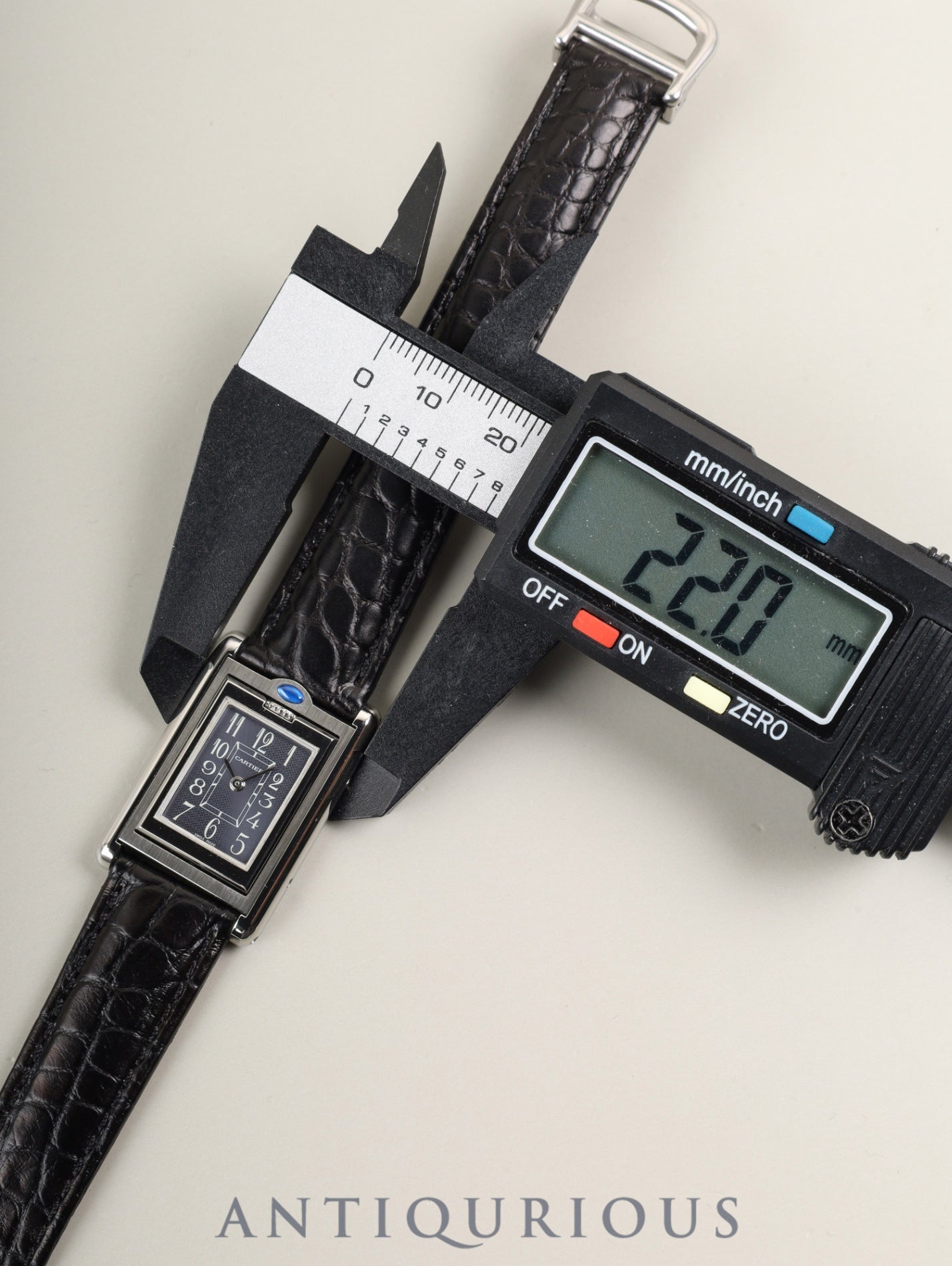 カルティエ タンク バスキュラント SM W1016830 / 2386 クォーツ Cal.059 SS 革 純正Dバックル（SS）グレーアラビア文字盤（SWISS MADE表記 / 裏彫りあり）箱 冊子 保証書（2002年）オーバーホール済み