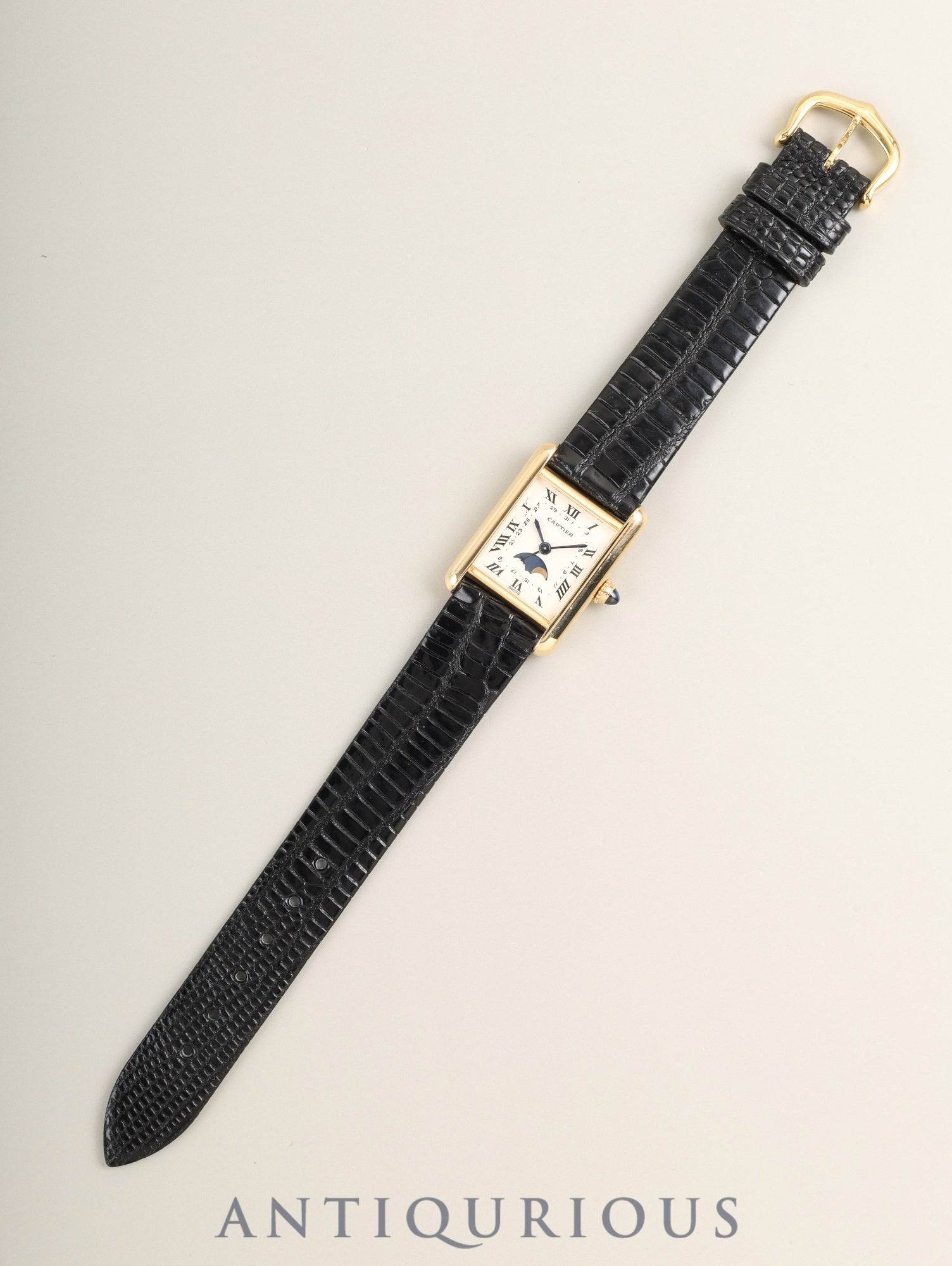 カルティエ タンクルイカルティエ MM ムーンフェイズ W1500851/8190 クォーツ 18K 革 純正ピンバックル（GP）アイボリーローマン文字盤（SWISS表記）カルティエブティックにてコンプリートサービス済み