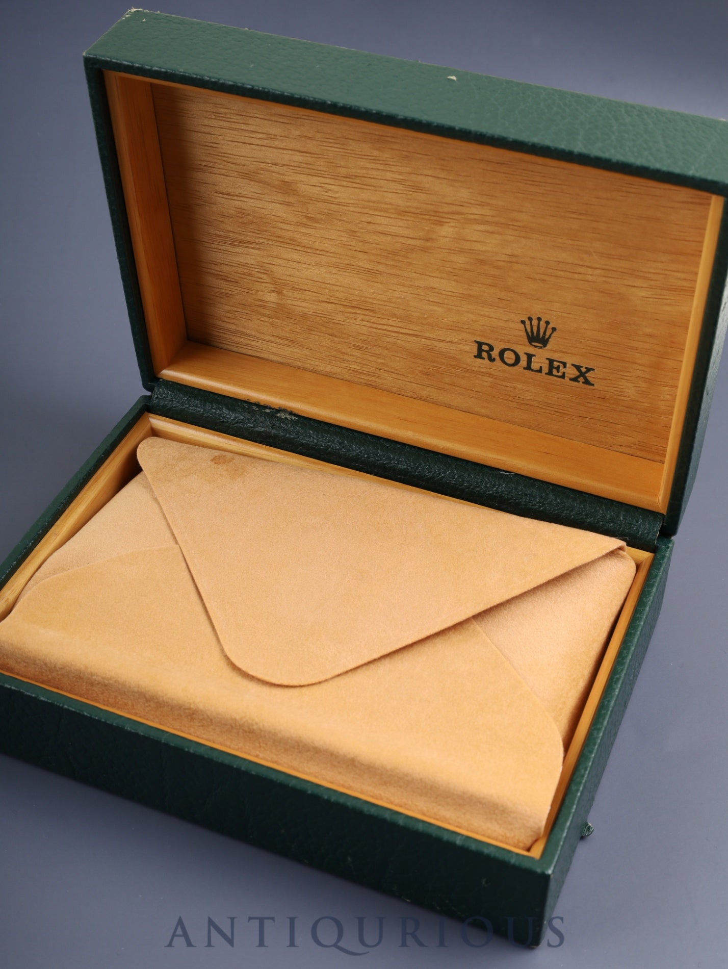 ロレックス チェリーニ 4112-9 手巻き Cal.1601 750WG 革 純正ピンバックル（750WG ）シルバーローマン文字盤 32mm 43番台（1975年） 箱 純正レザーベルト付き オーバーホール済み