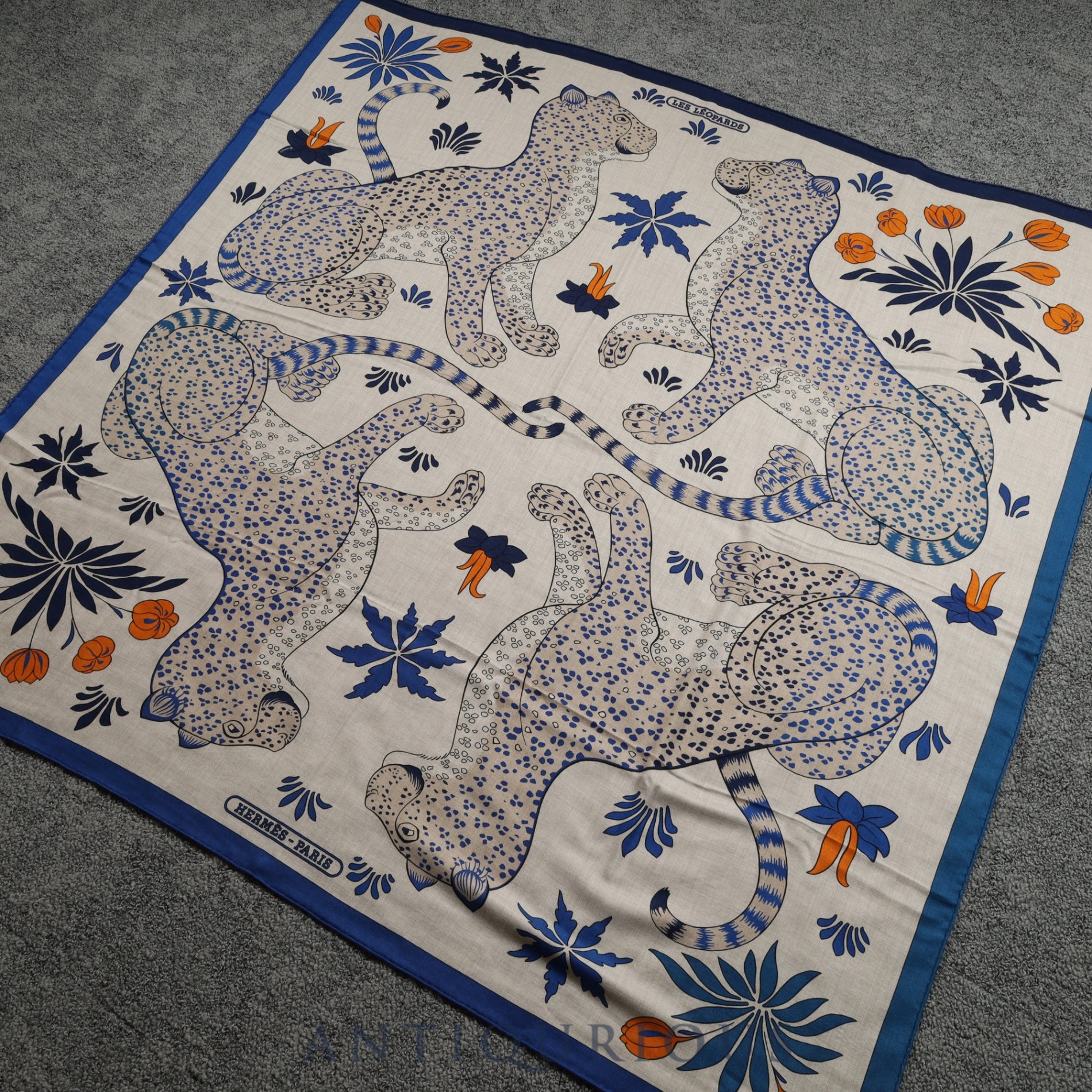 エルメス カレ ジェアン レオパード カシミア70%/SILK30% 箱