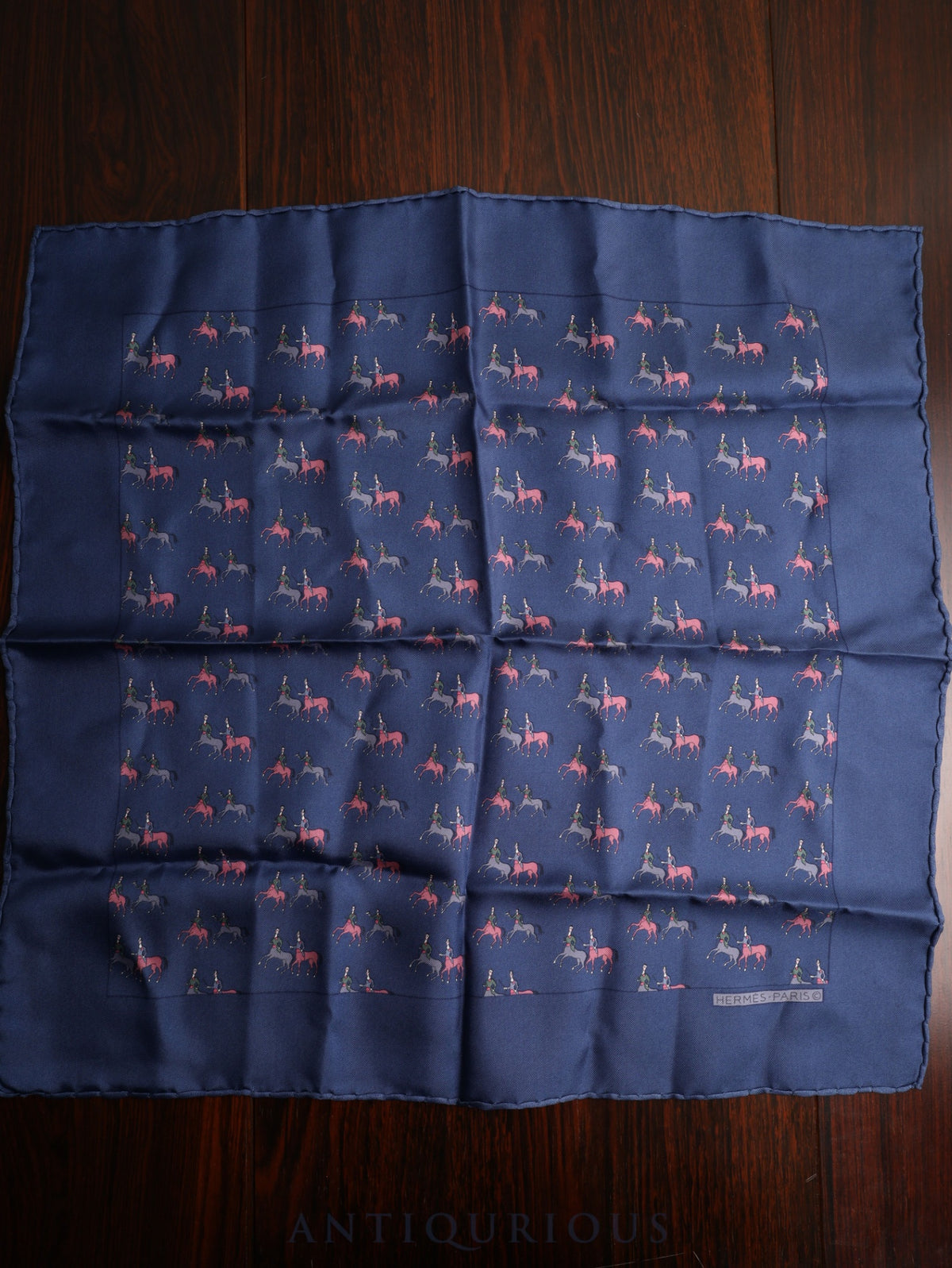エルメス スカーフ カレ45 パドックにいる48頭の馬 SILK100％