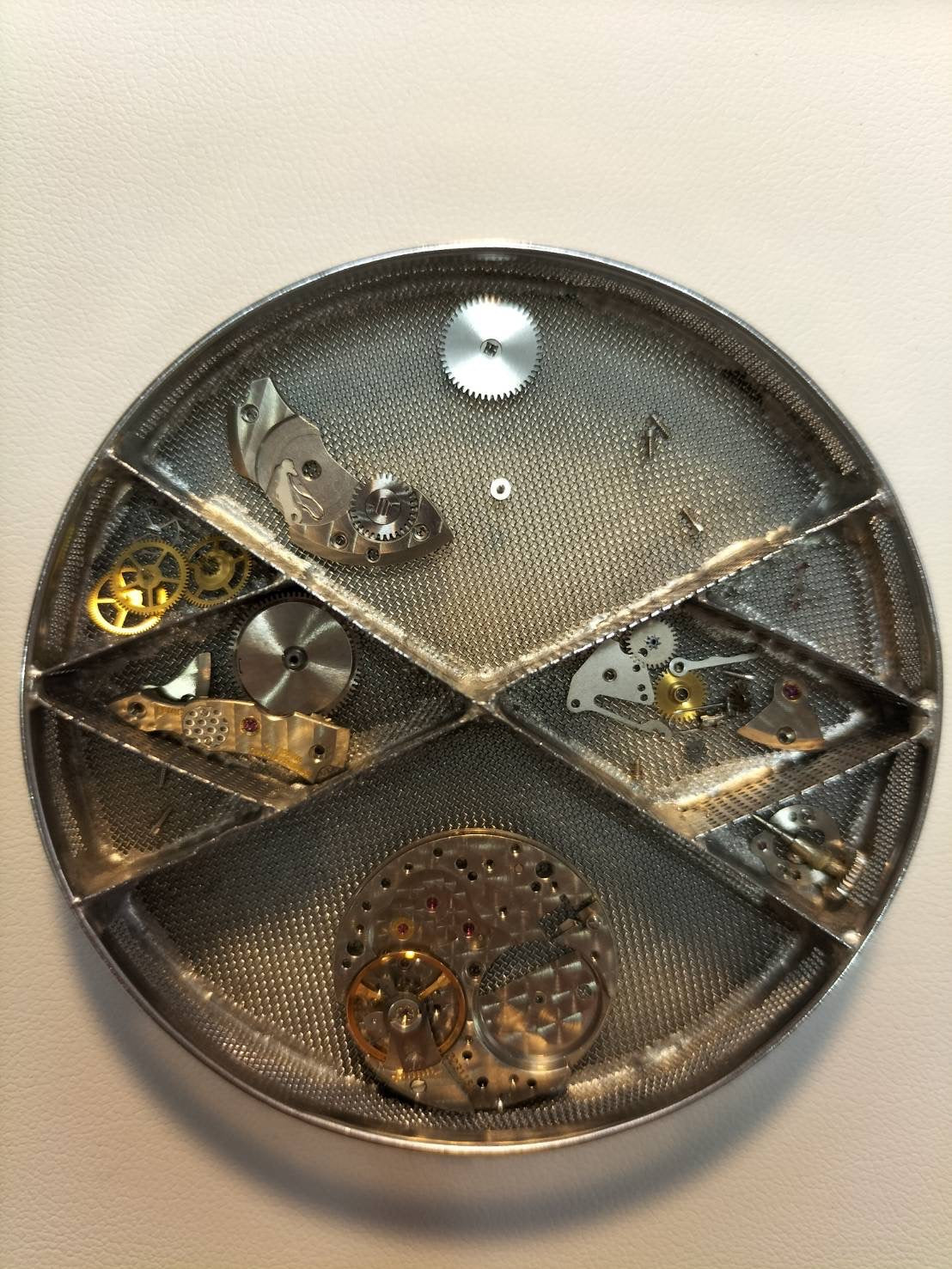 IWCオールドインター 2584 手巻き SS 革 純正ピンバックル（SS）ブラック文字盤 (SWISS表記）純正レザーベルト付き オーバーホール済み アイダブリュシー