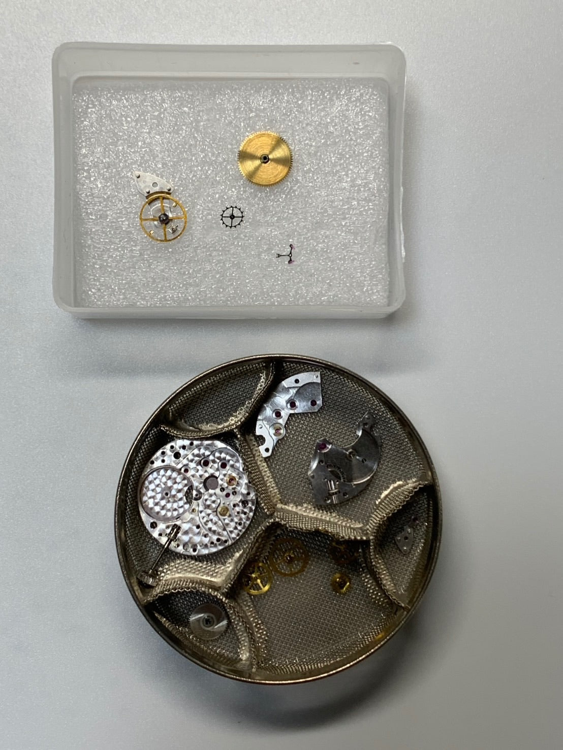 ロレックス チェリーニ 4112/9 手巻き Cal.1601 750WG 革 純正ピンバックル（750WG）シルバー文字盤 W番台（1994-1995年） 保証書（1996年）冊子 オーバーホール済み