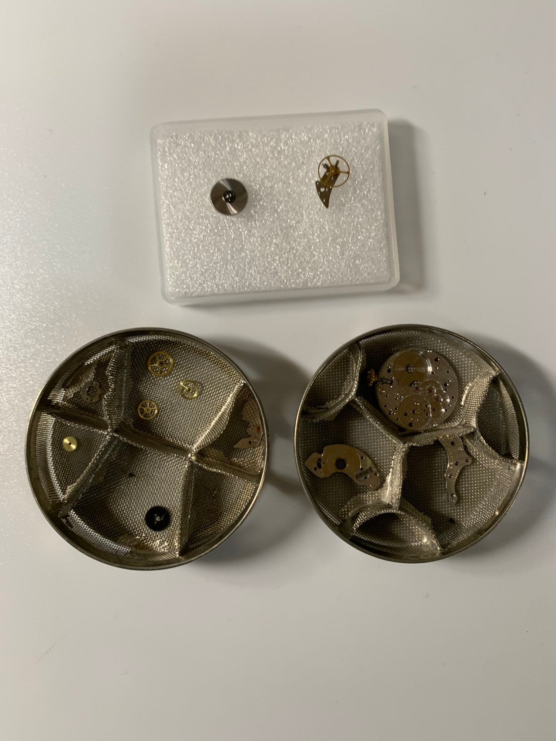 カルティエ タンク アロンディ タンク エリプス LM 81722553 / 96041 手巻き Cal.21（フレデリック・ピゲ）750YG 革 純正尾錠（GP） ホワイトローマン文字盤（PARIS表記） 国際永久保証書（1983年） オーバーホール済み