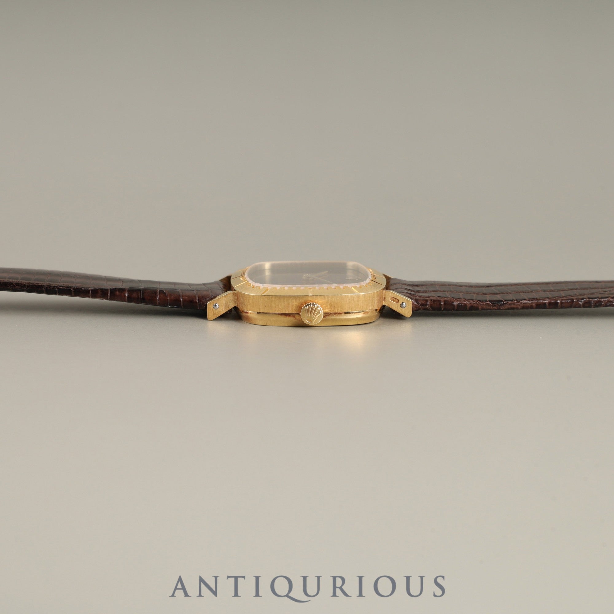 Rolex Cellini 4084 Manual Winding Caliber 1600 750 Leather Strap Genuine Buckle (GP) Red Gradient Dial No. 36 (1972) Overhauled