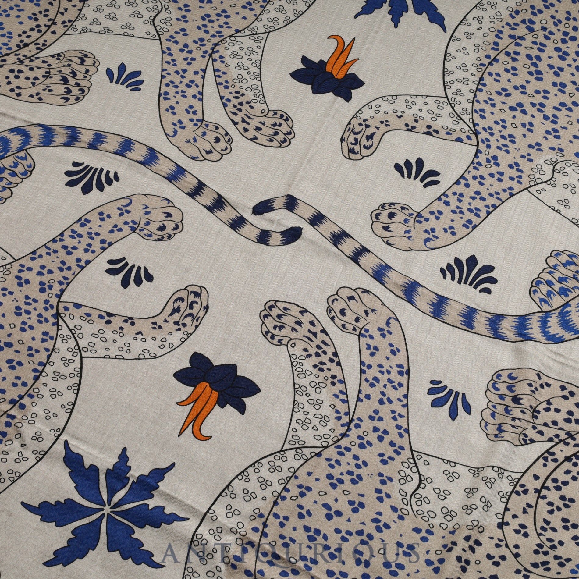 エルメス カレ ジェアン レオパード カシミア70%/SILK30% 箱