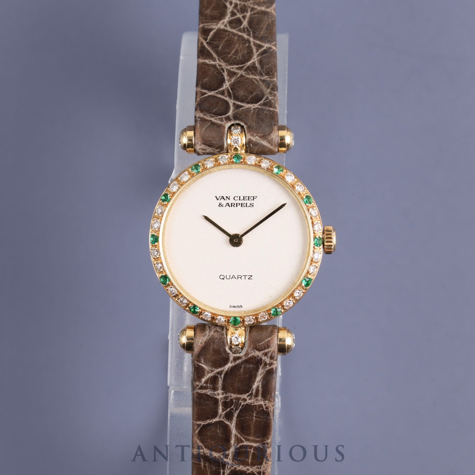 Van Cleef &amp; Arpels Round 18901B1 Diamond Emerald Quartz YG Genuine Leather Strap Genuine Buckle (YG) Ivory Dial Overhauled