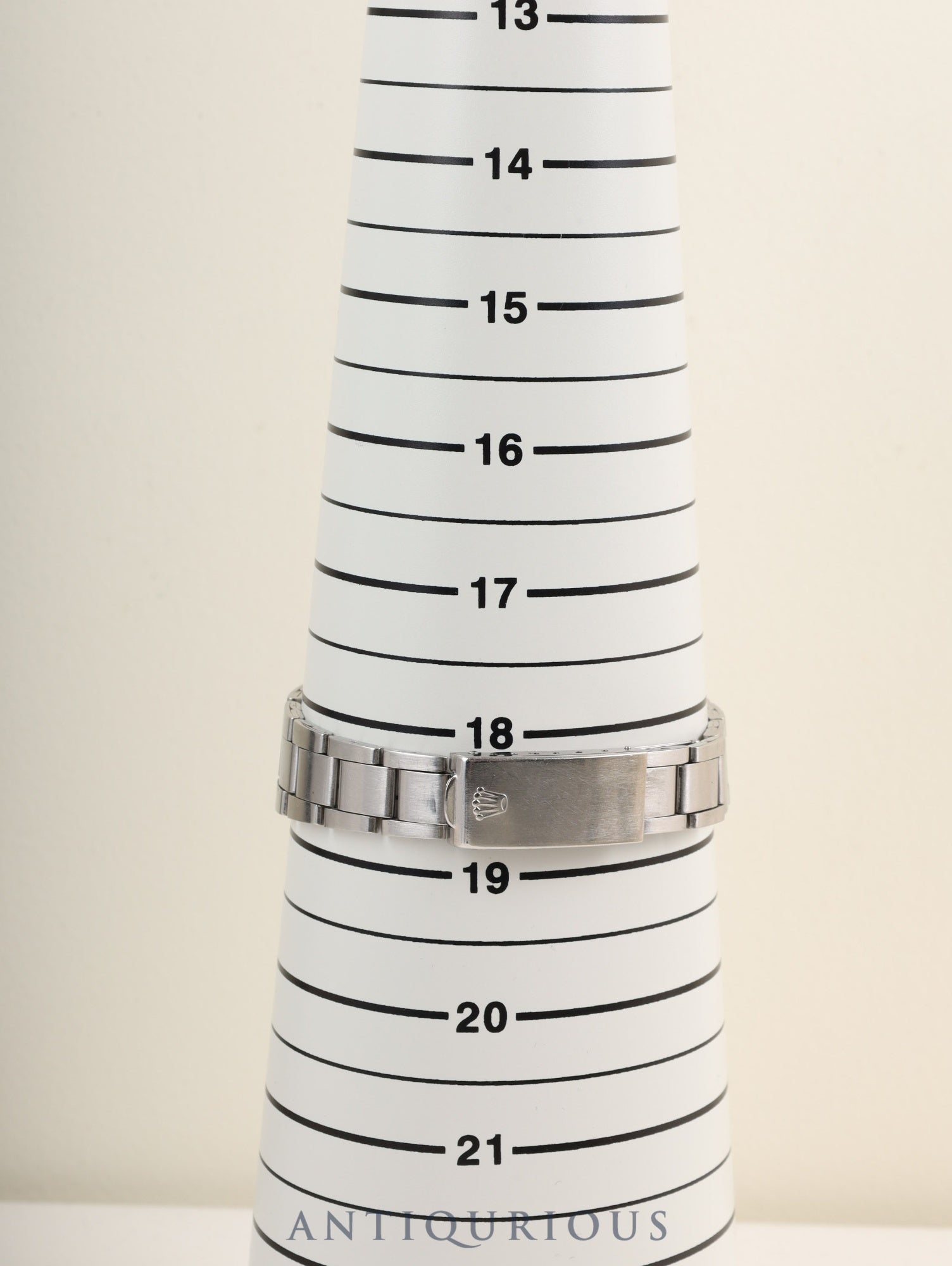 ロレックス オイスターパーペチュアルデイト 1500 自動巻き Cal.1570 SS SS シルバー文字盤 25番（1968年）クロノメーター証明書 冊子 オーバーホール済み