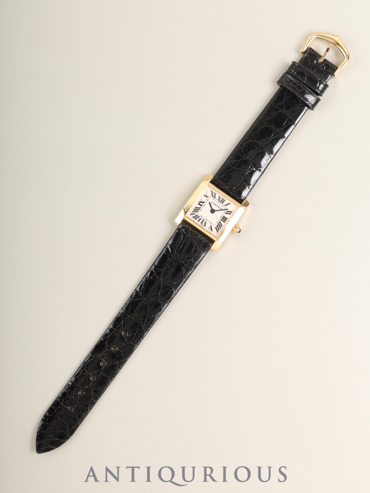 カルティエ タンクフランセーズ SM W5000256 / 1820 クォーツ Cal.- 18K 750YG 革 純正ピンバックル（750YG）ホワイトローマン文字盤（SWISS表記）箱 保証書（詳細無記載）純正レザーベルト付き カルティエブティックにてコンプリートサービス済み
