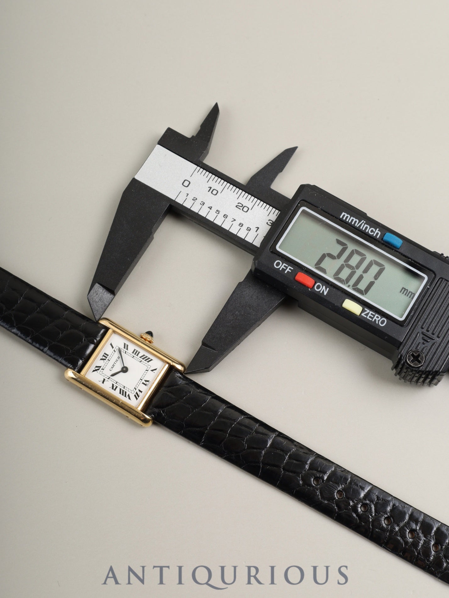 カルティエ タンクルイカルティエ SM 78087 手巻き Cal.ETA2512 750YG 革 純正ピンバックル（GP）ホワイトローマン文字盤（SWISS表記 ）保証書（1984年 /個人名記載あり）冊子 オーバーホール済み